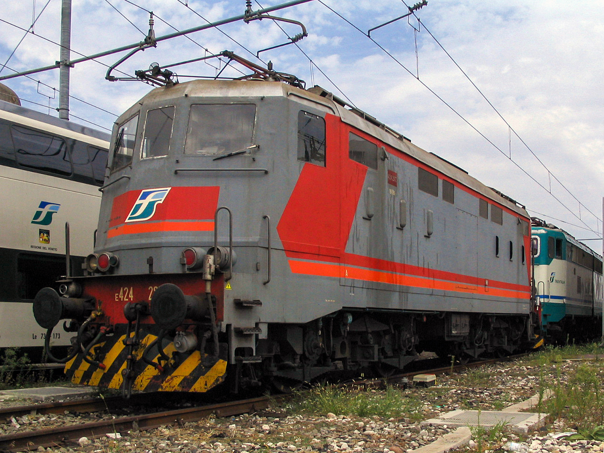 FS E424N – Foto 10