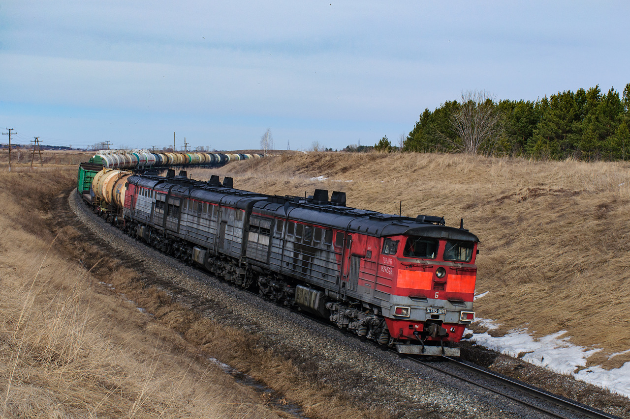 Luhanskteplovoz 3TE10U – photo 9