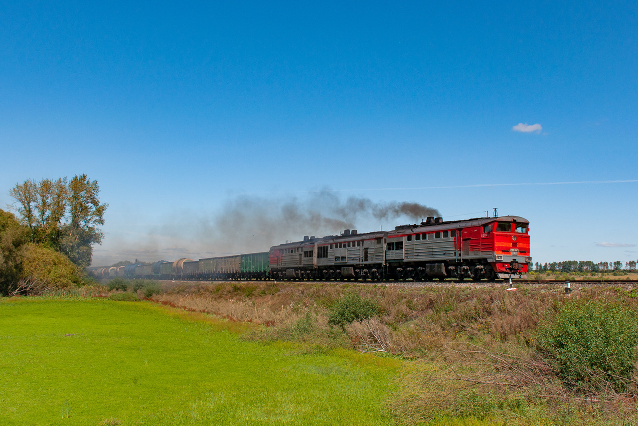 Luhanskteplovoz 3TE10U – photo 6