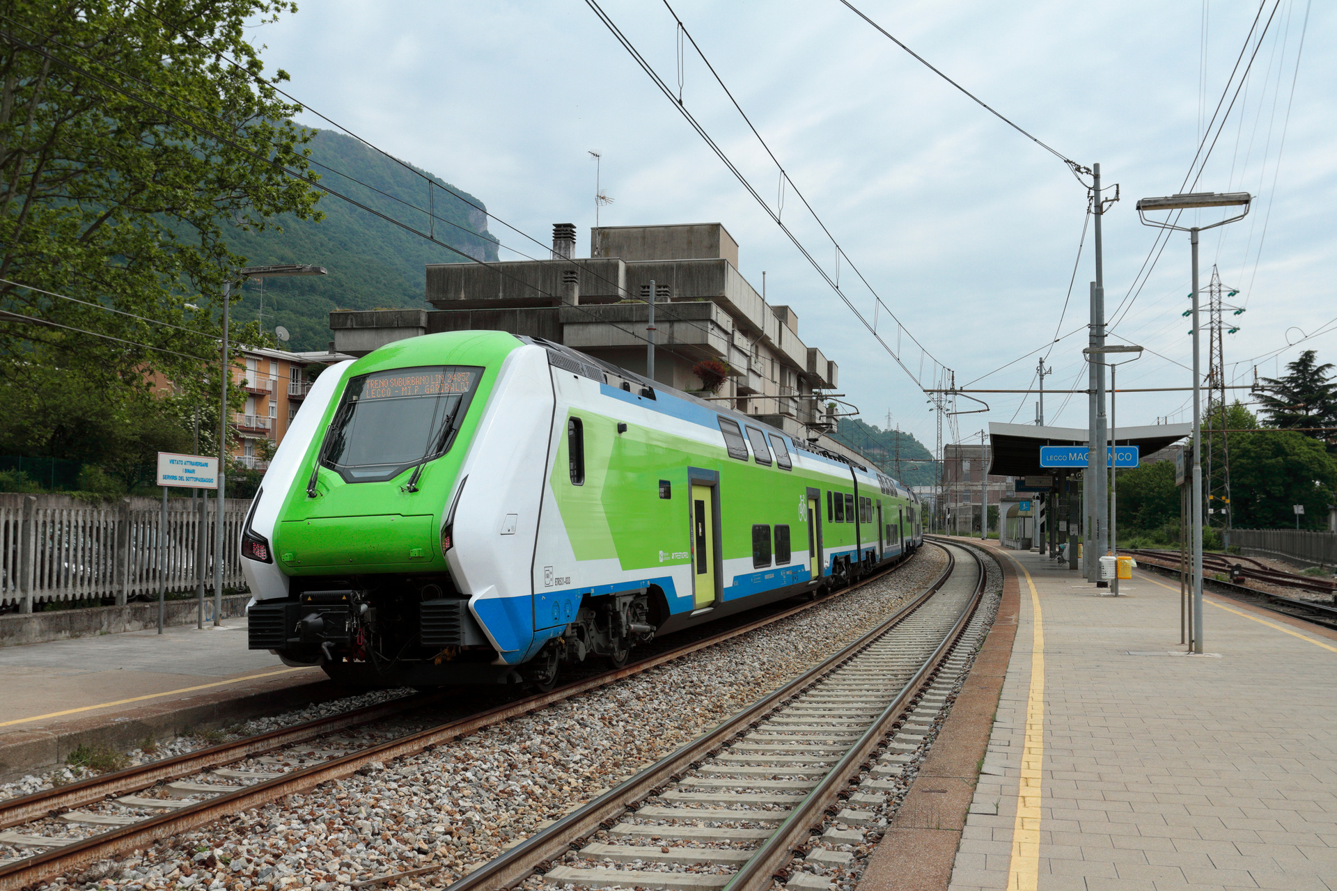 Hitachi ETR 521 – photo 21