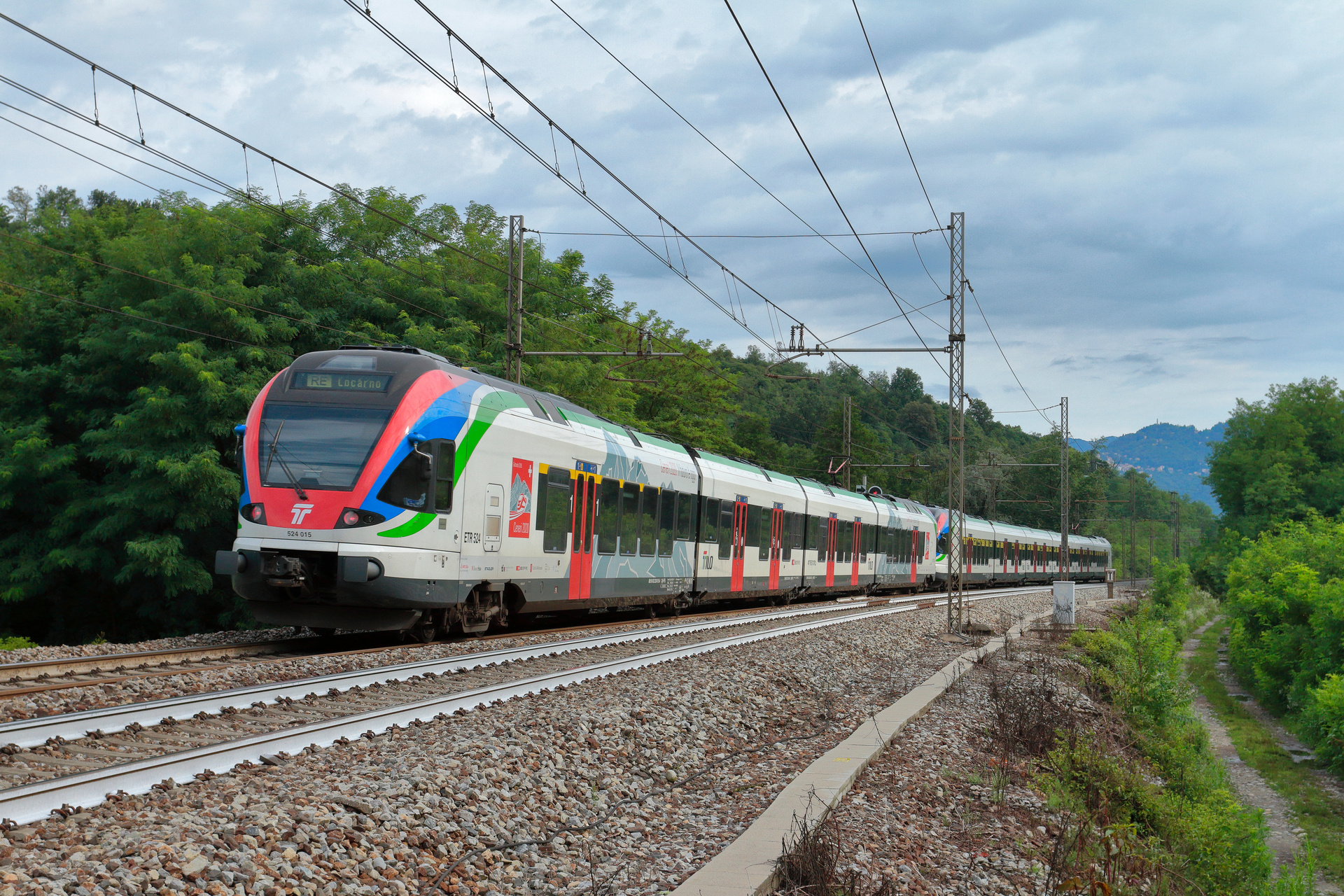 Stadler Flirt 4/10 15 kV+3 kV – photo 7