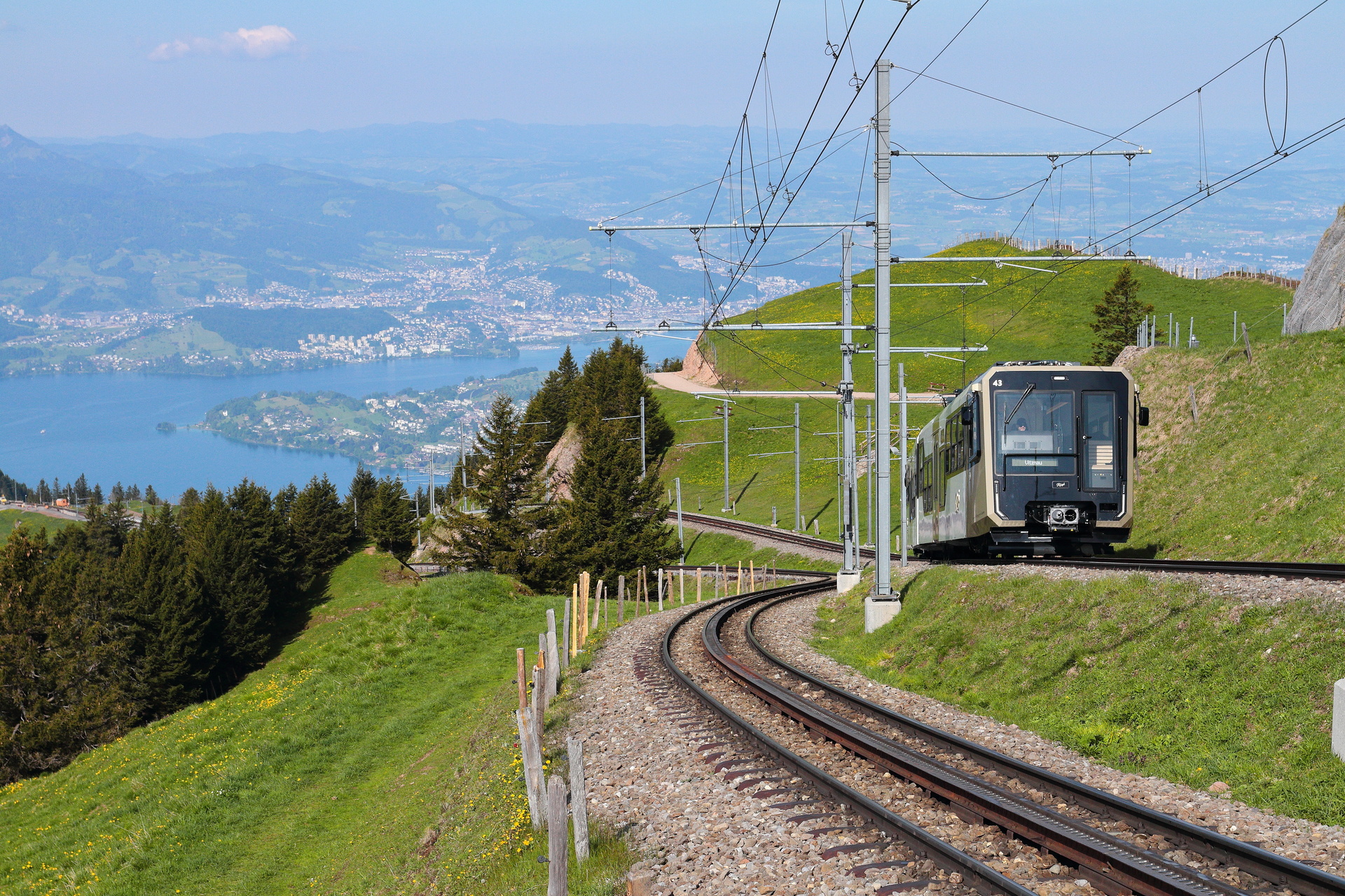 Stadler RB Bhe 4/6 – foto 3