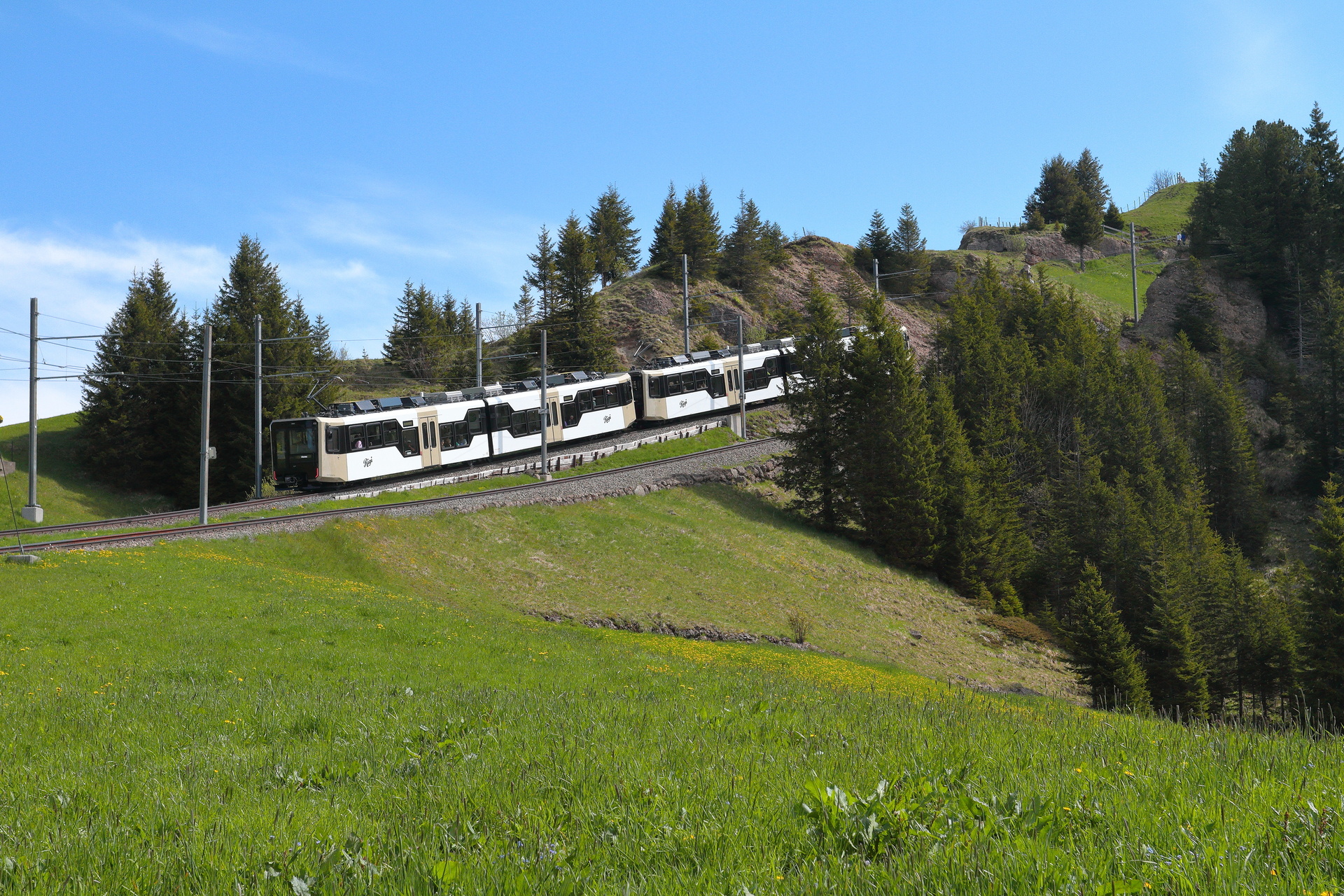 Stadler RB Bhe 4/6 – foto 2