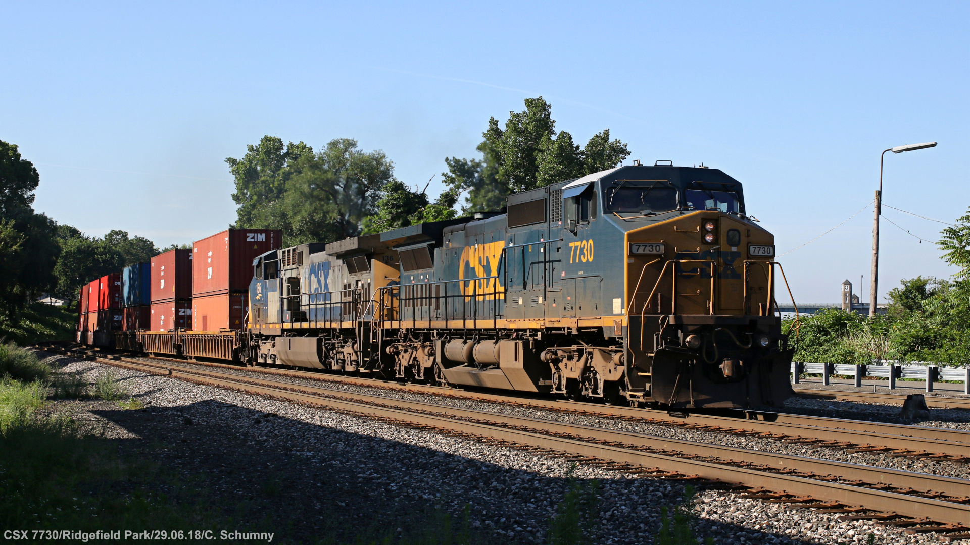 GE Dash 8-40CW – photo 9