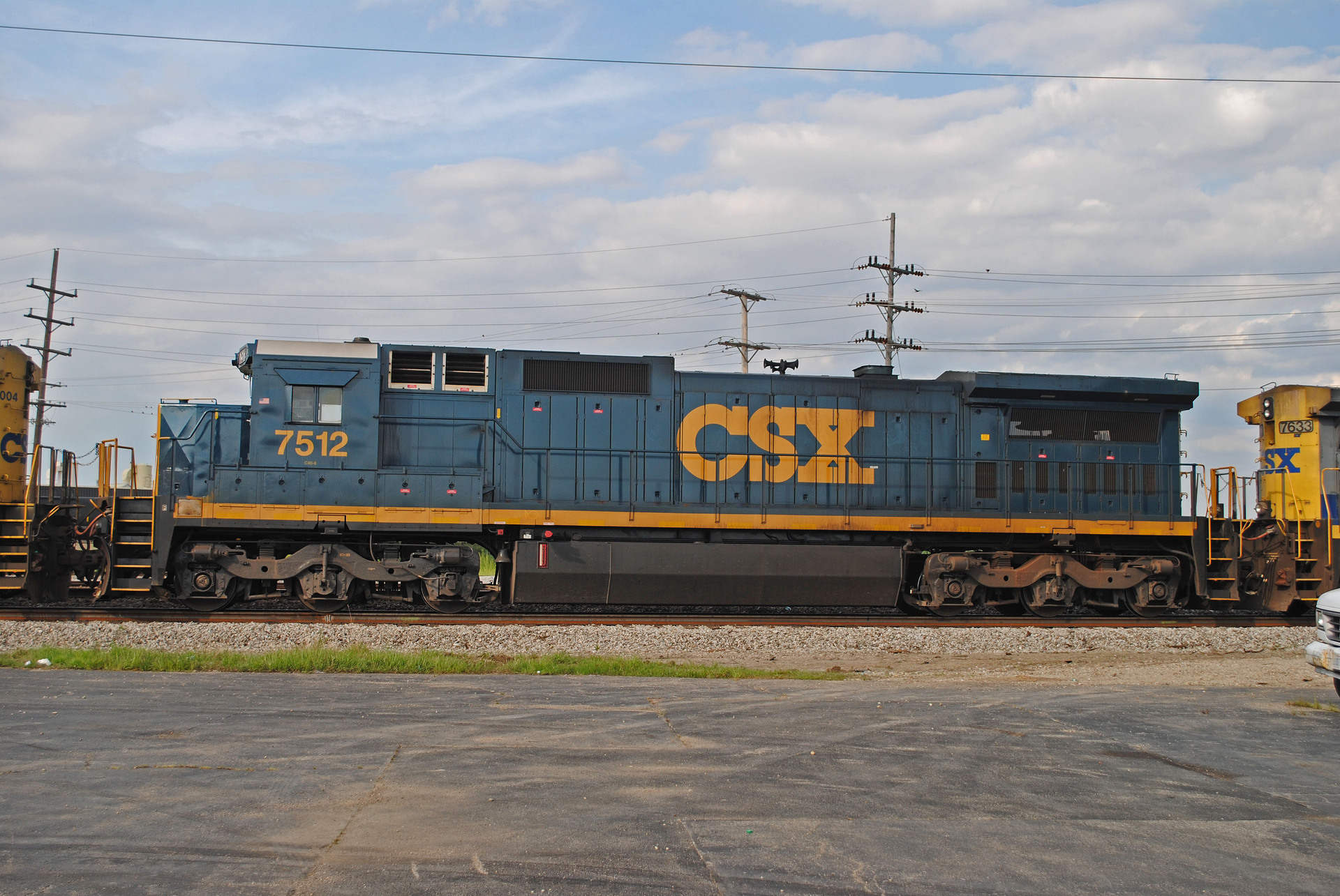 GE Dash 8-40C – photo 13