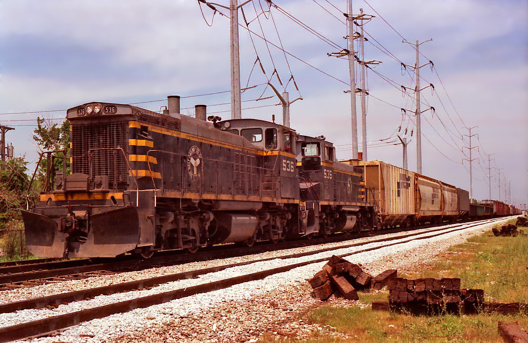EMD MP15DC – photo 15