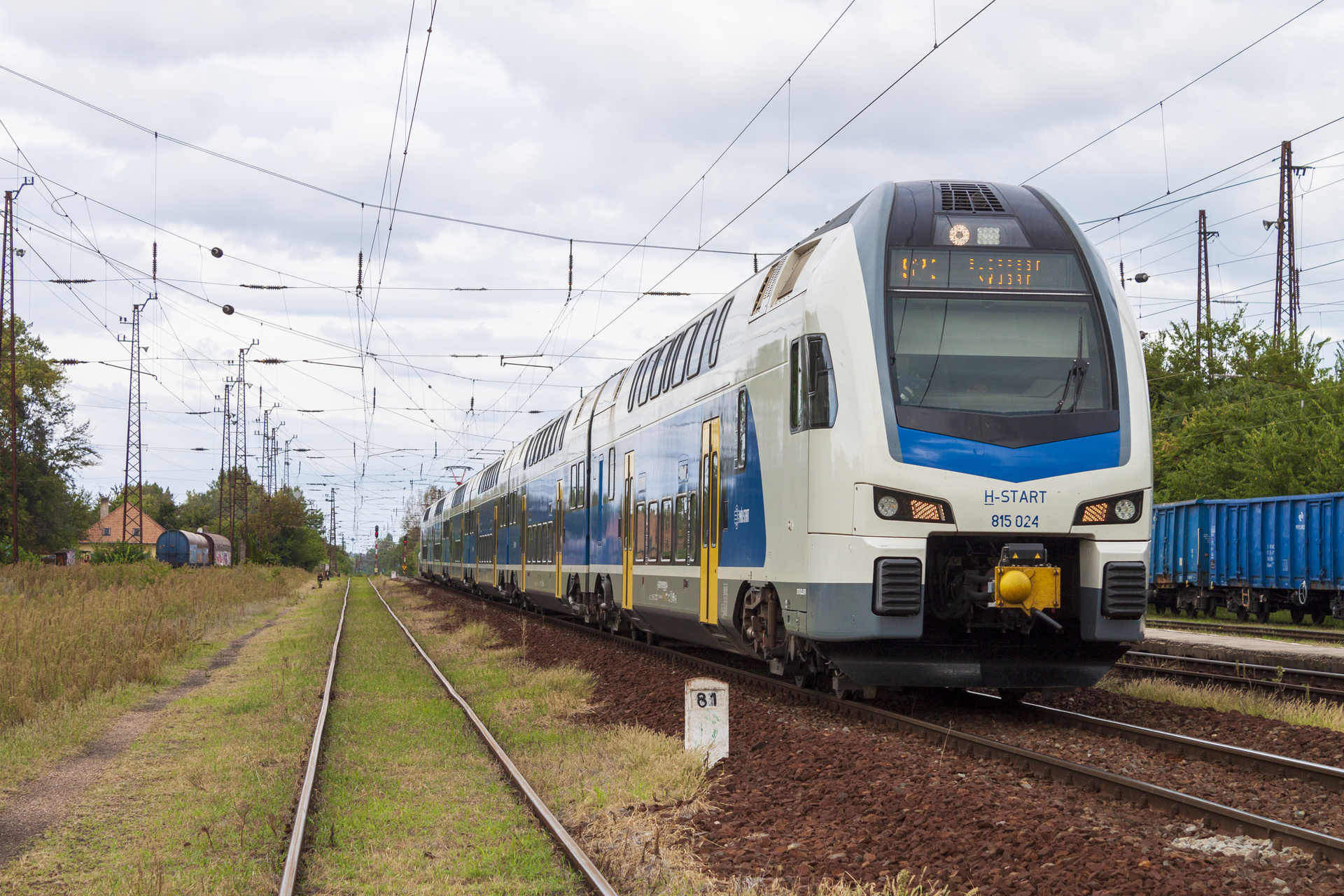 Stadler MAV 815 – photo 11