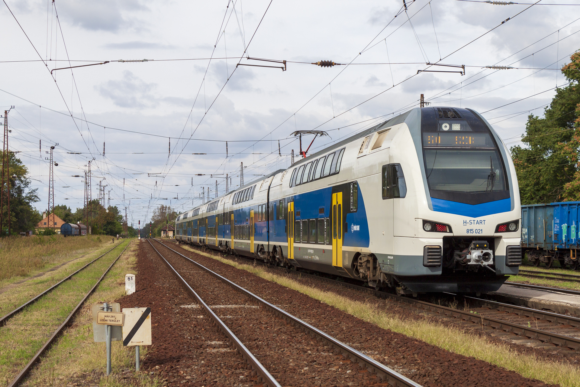 Stadler MAV 815 – photo 12