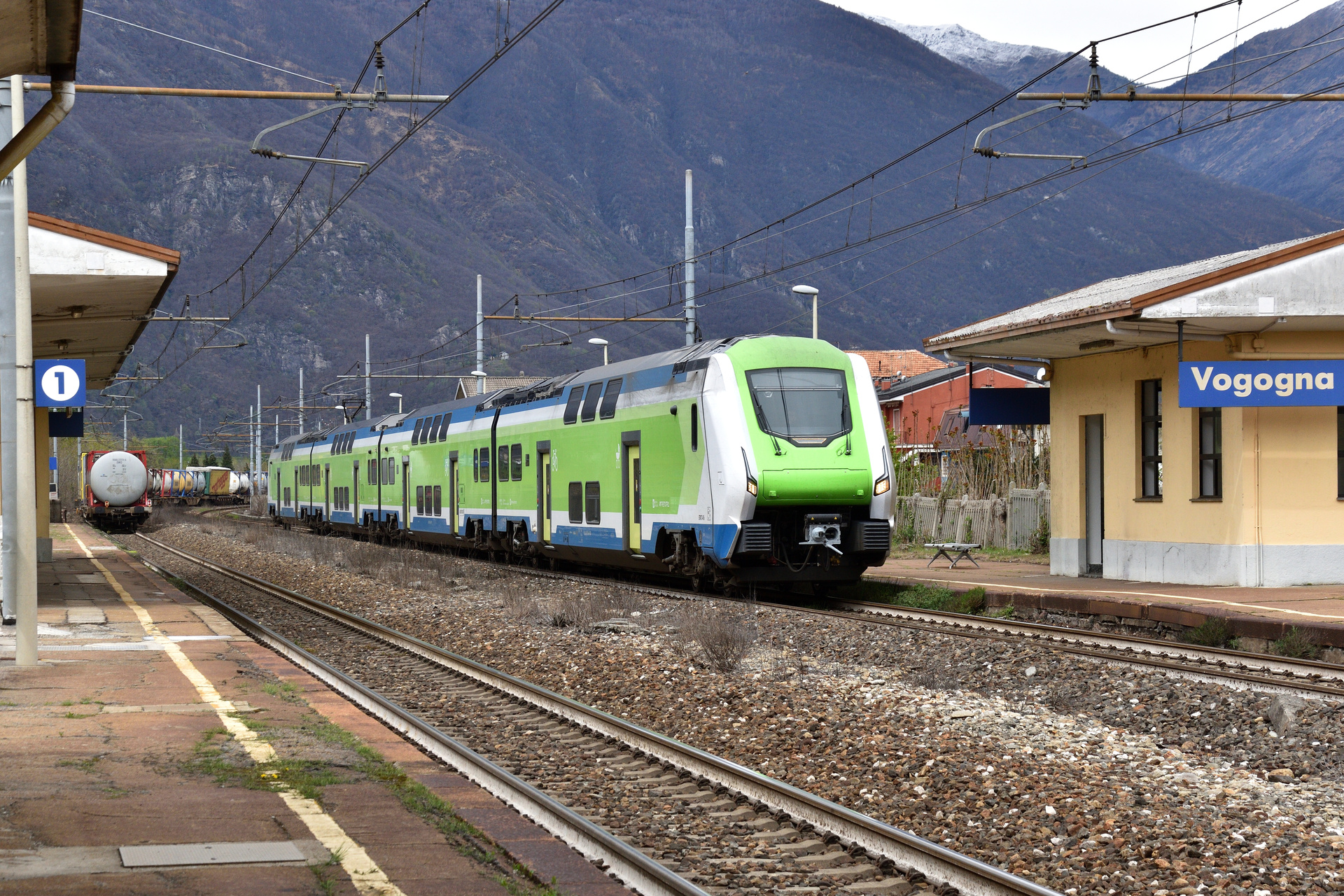 Hitachi ETR 421 – photo 5