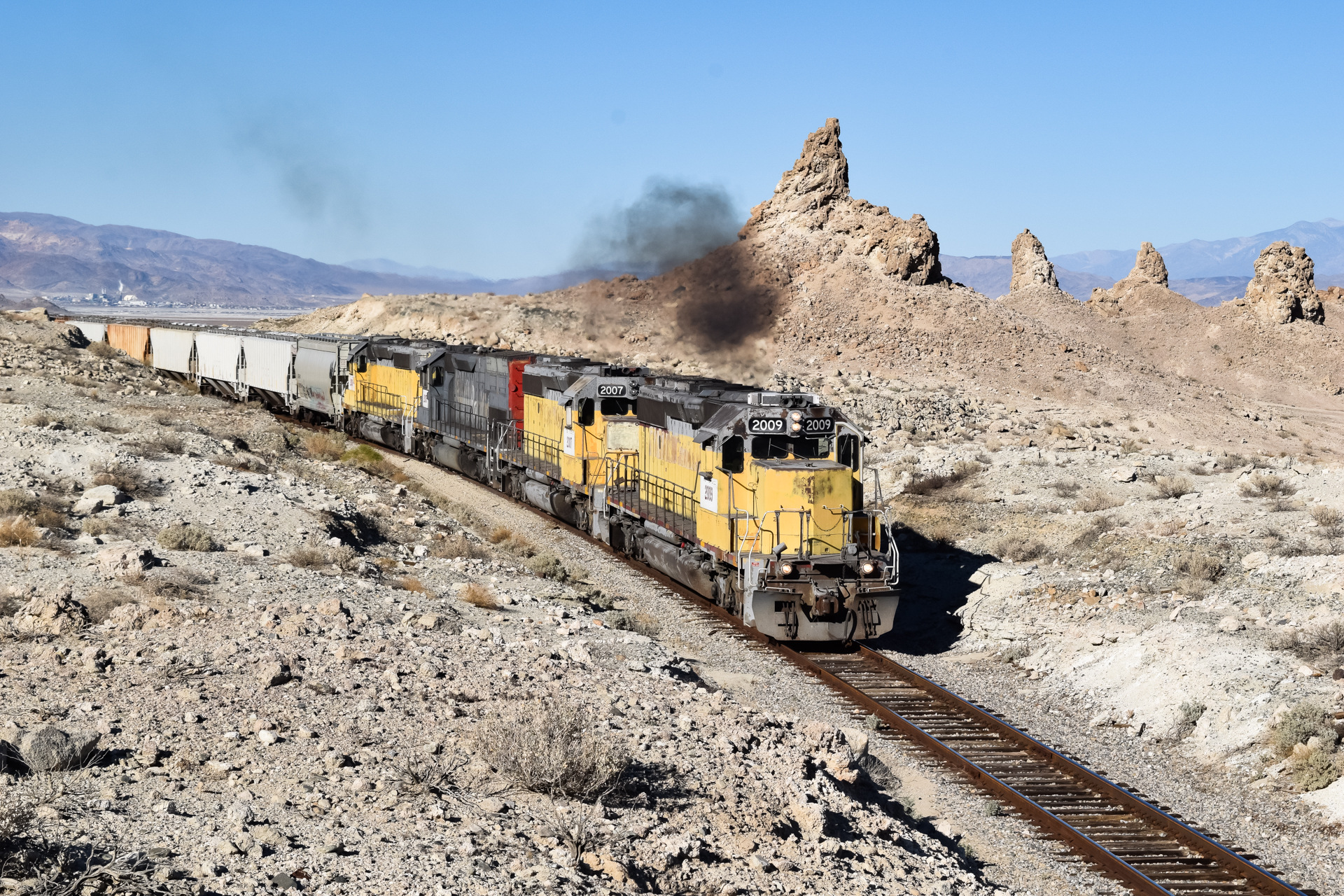 GMD SD40-2 – photo 21