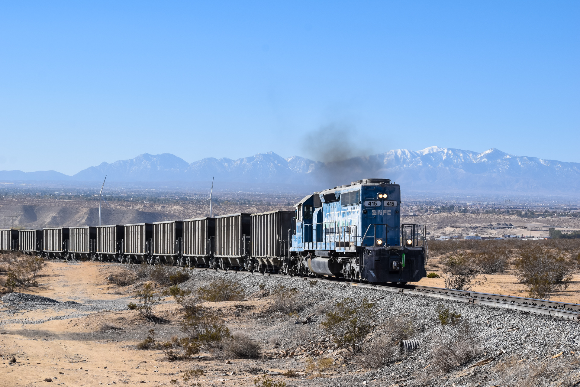 GMD SD40-2 – photo 19