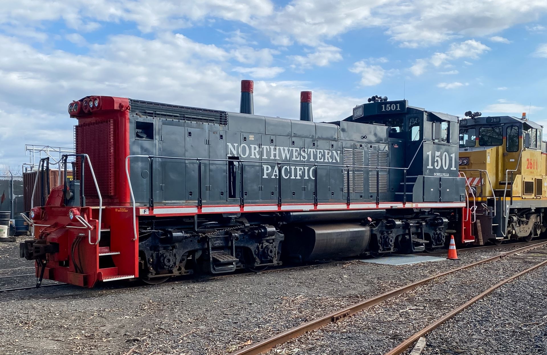 EMD MP15DC – photo 21