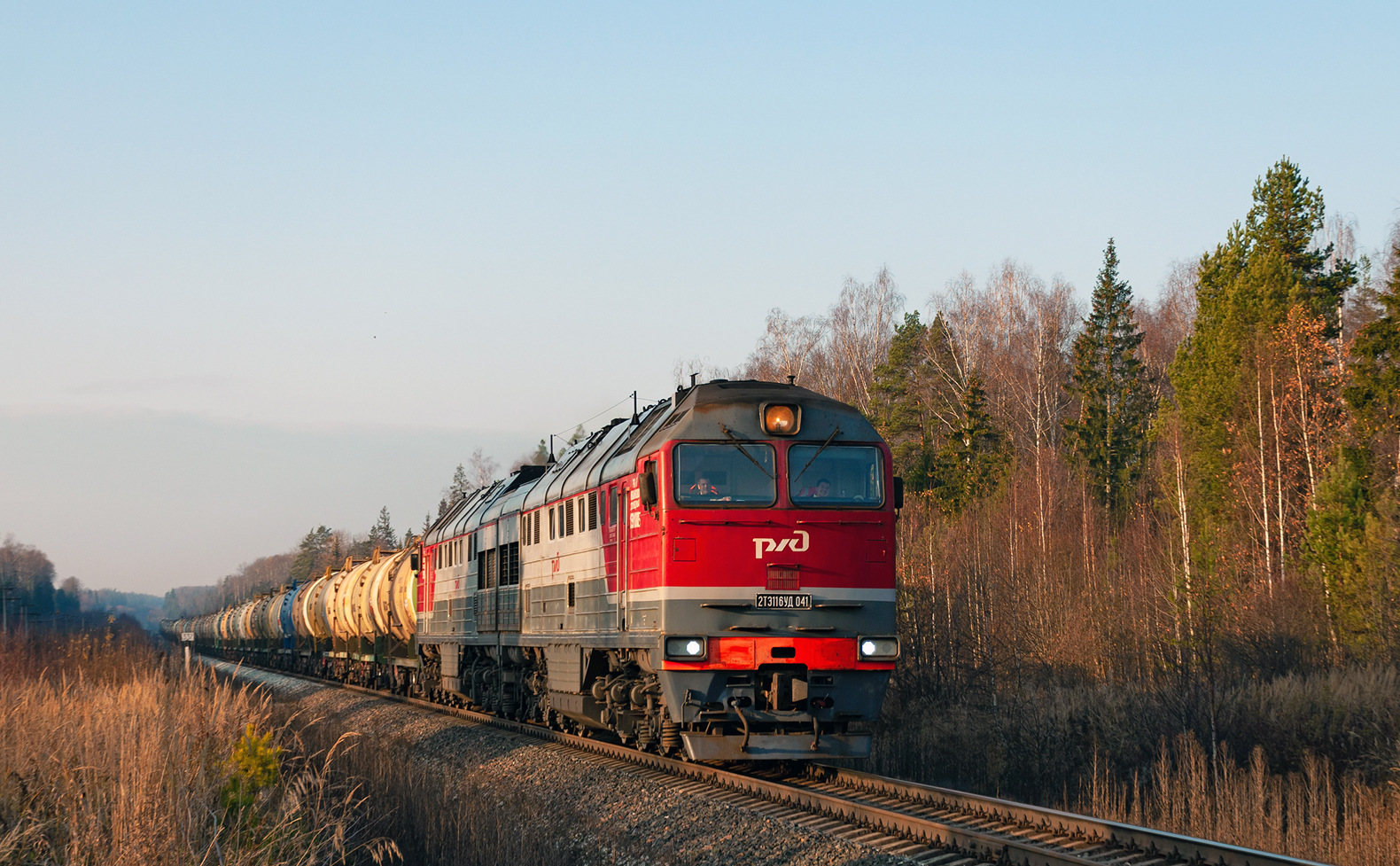 Luhanskteplovoz 2TE116UD – photo 10