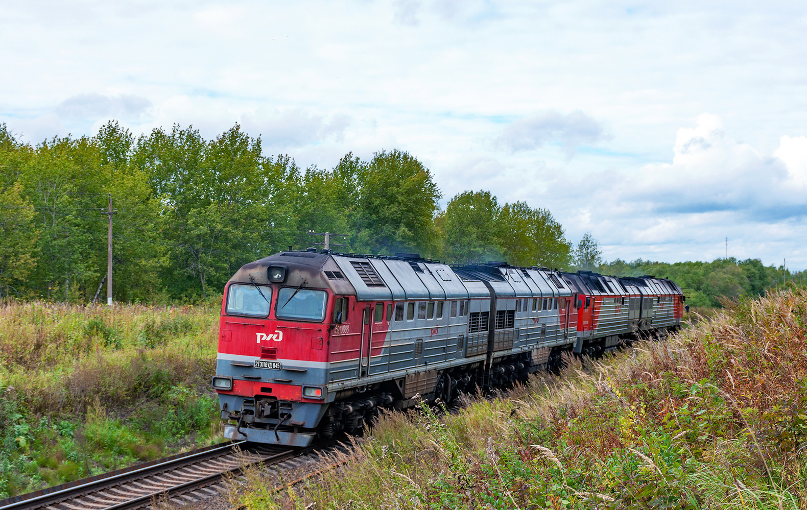 Luhanskteplovoz 2TE116UD – photo 7