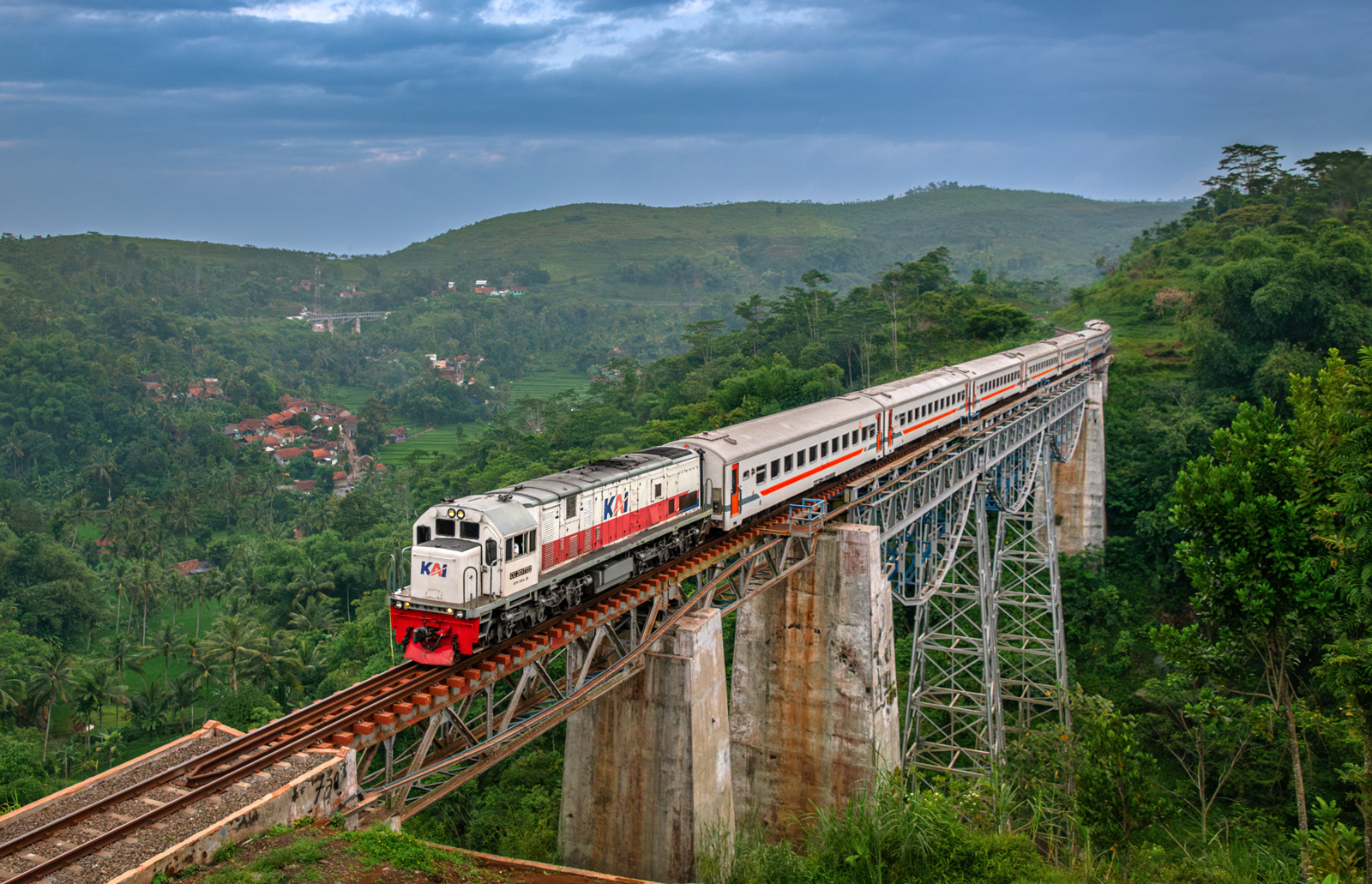 GE U18C – photo 3