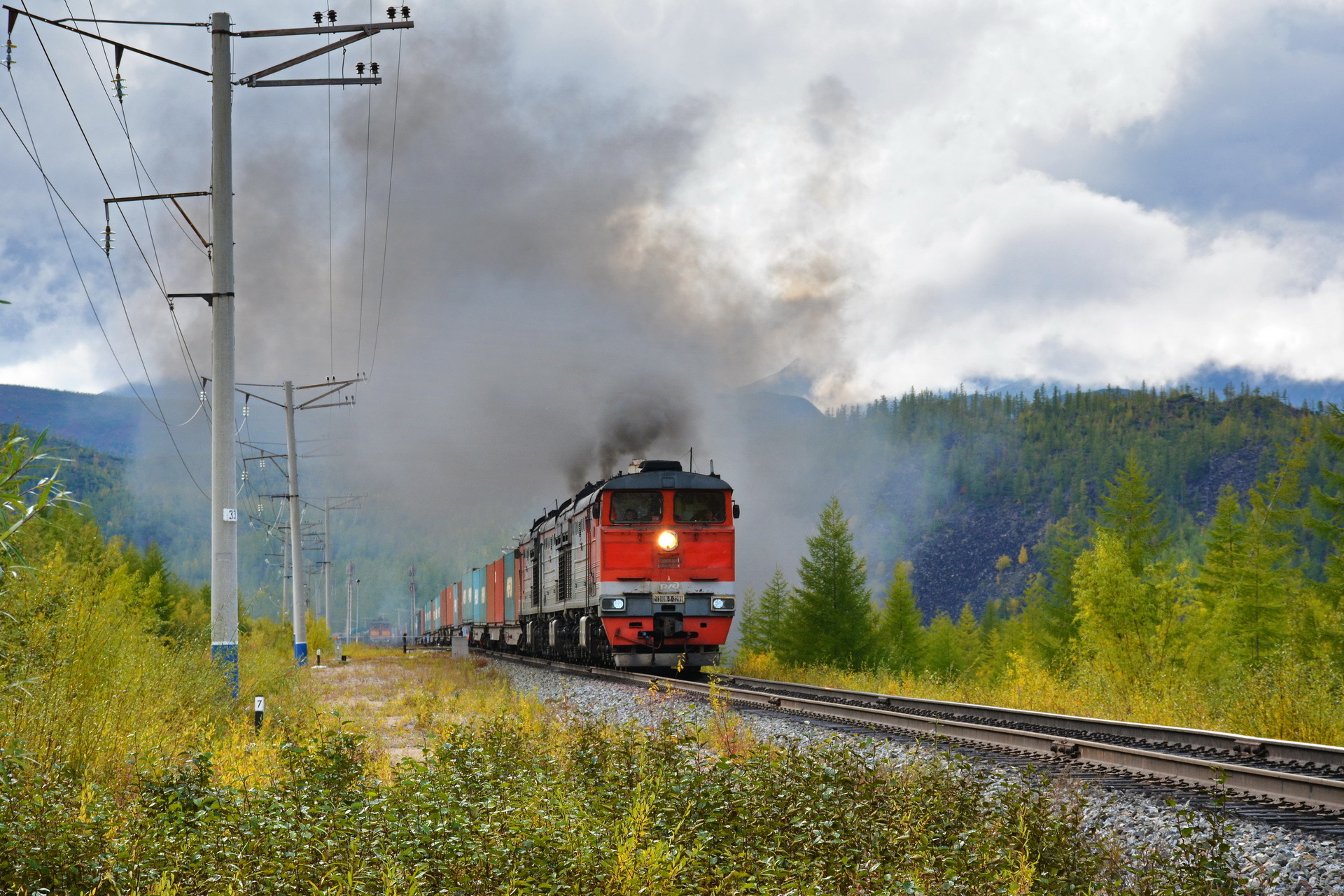 Luhanskteplovoz 2TE10M – photo 15