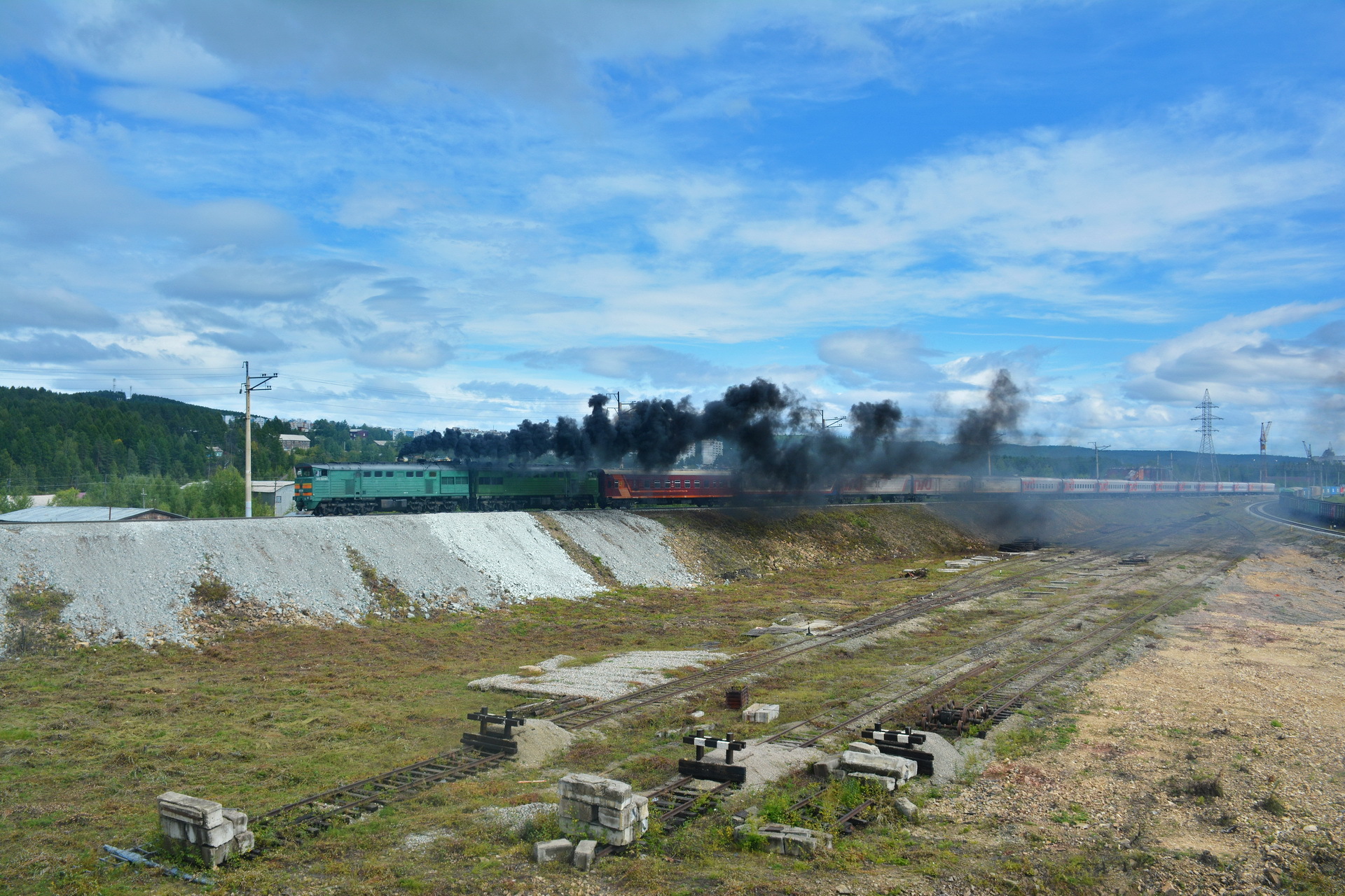 Luhanskteplovoz 2TE10UT – photo 23