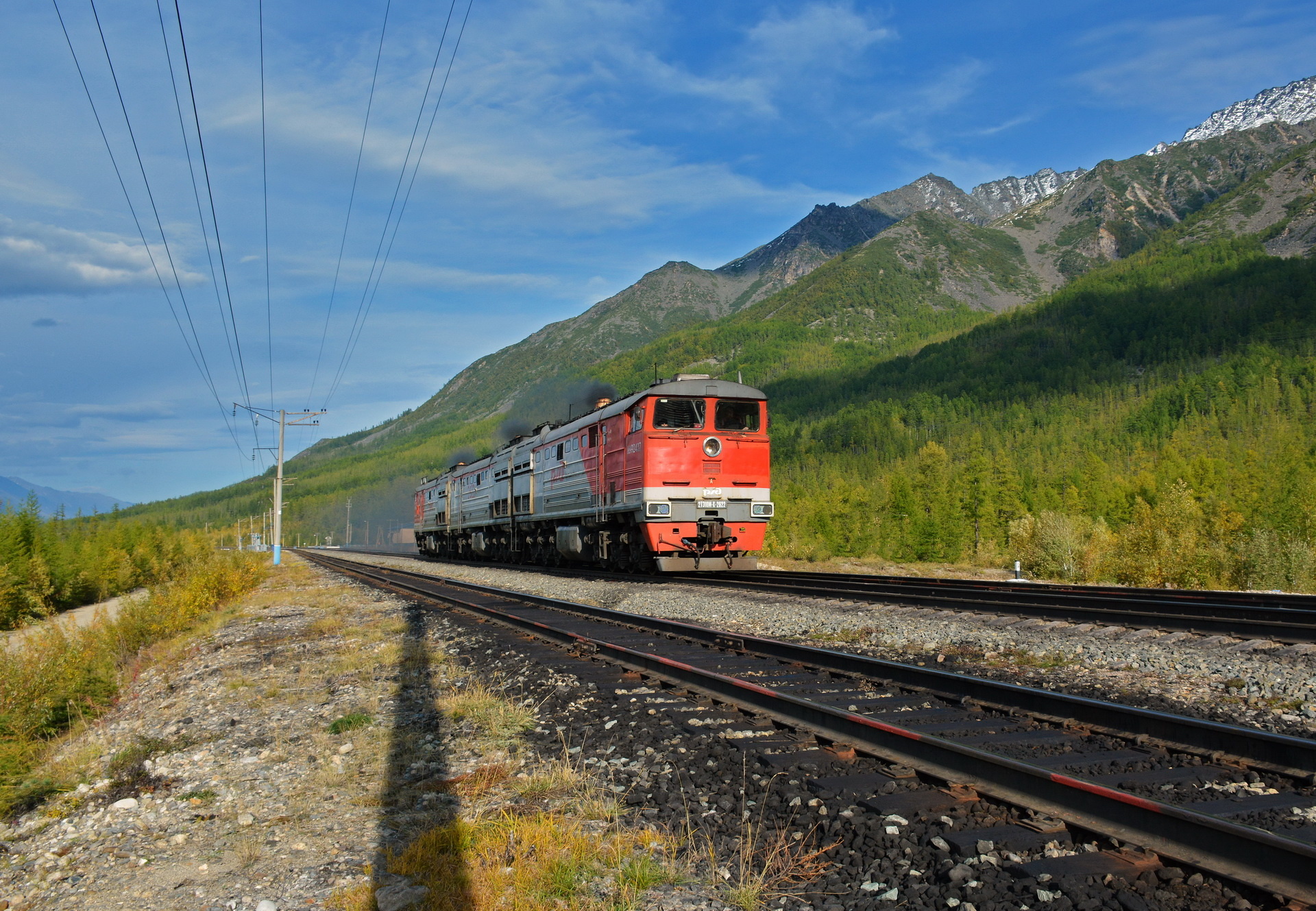 Luhanskteplovoz 2TE10M – photo 17