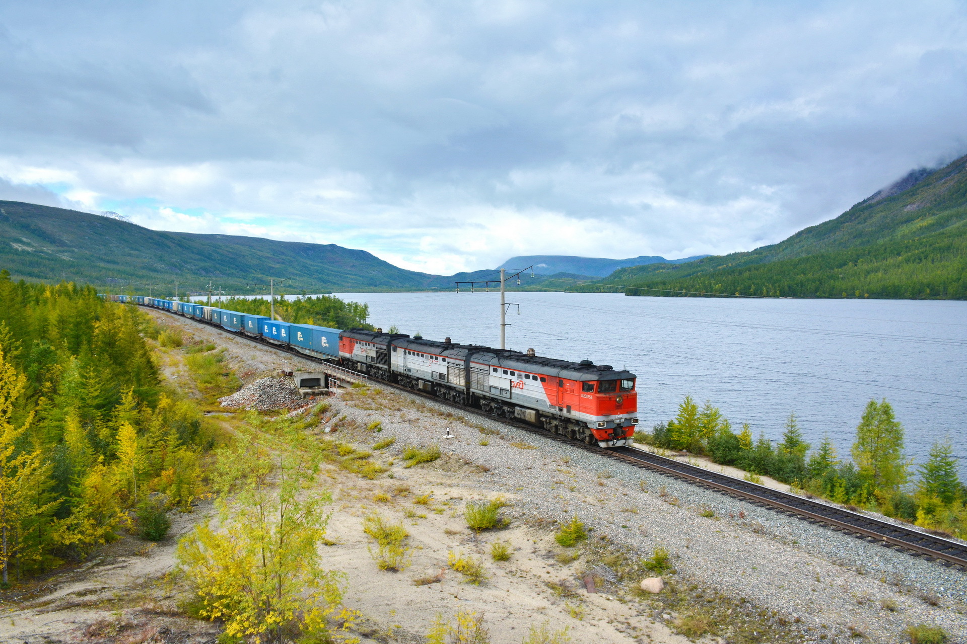 Luhanskteplovoz 2TE10M – photo 16