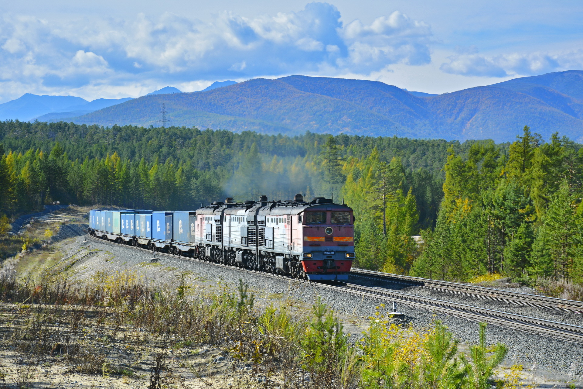 Luhanskteplovoz 2TE10M – photo 8