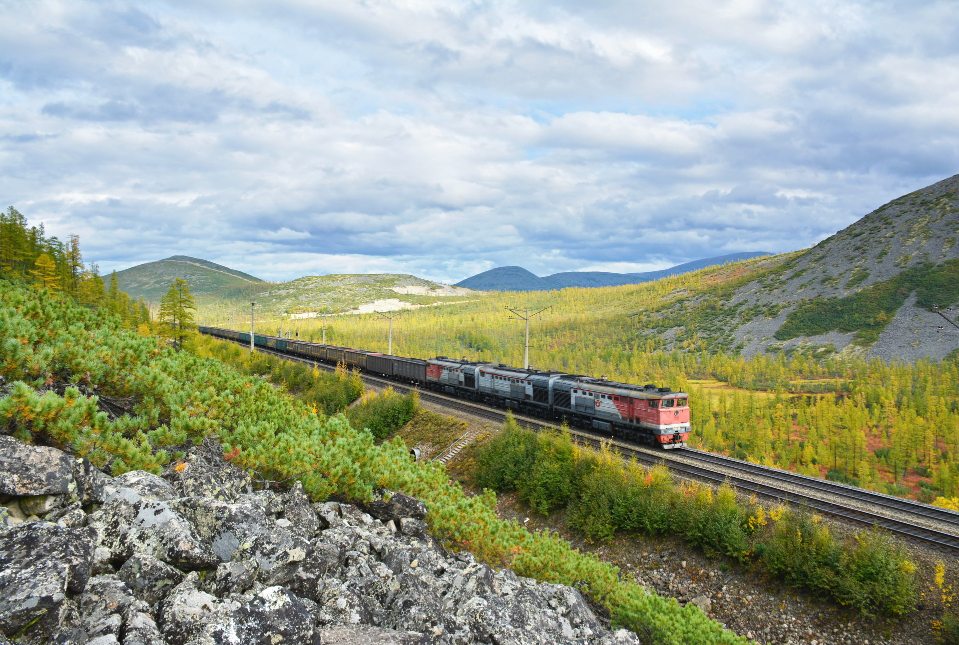 Luhanskteplovoz 2TE10M – photo 12