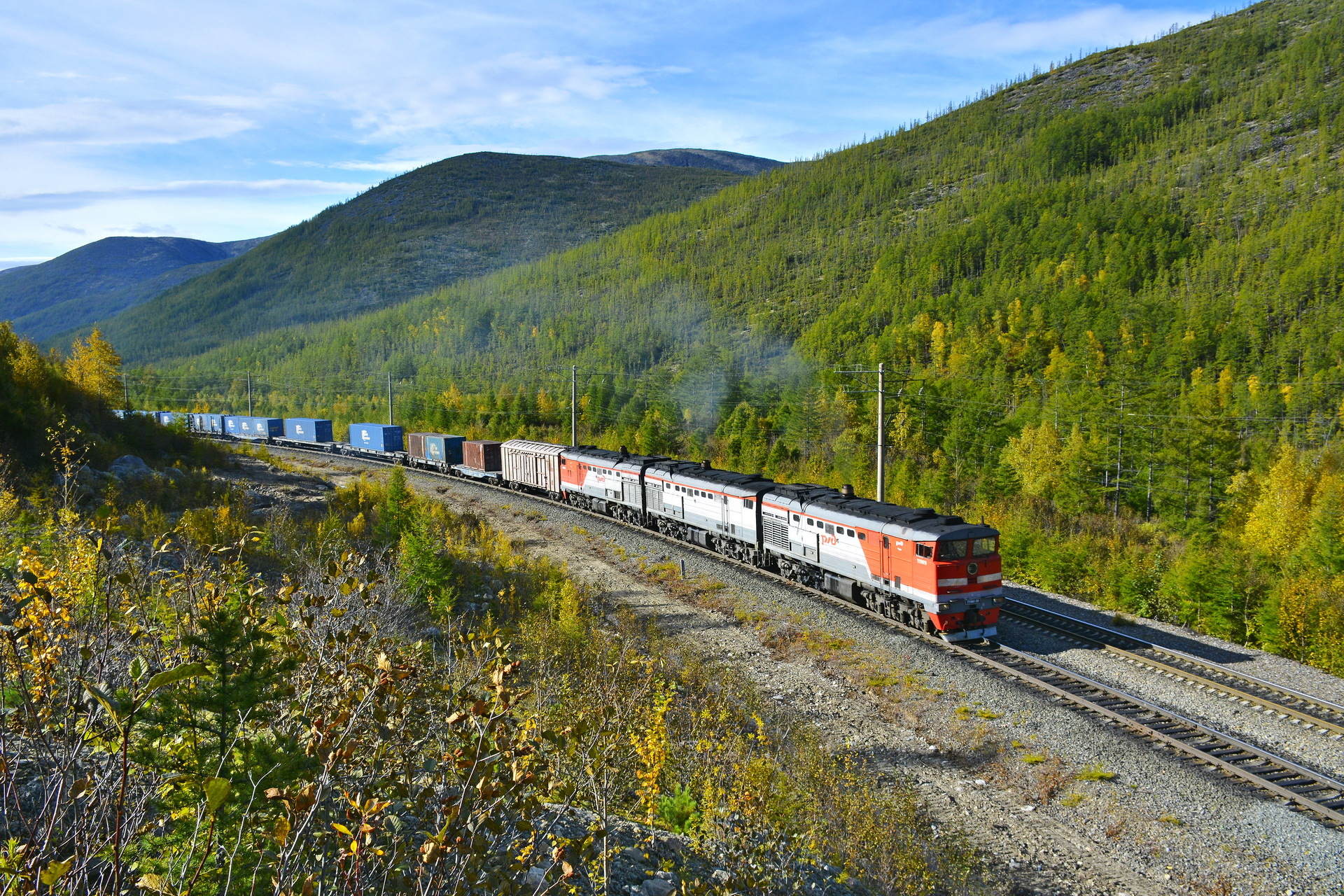 Luhanskteplovoz 2TE10M – photo 2