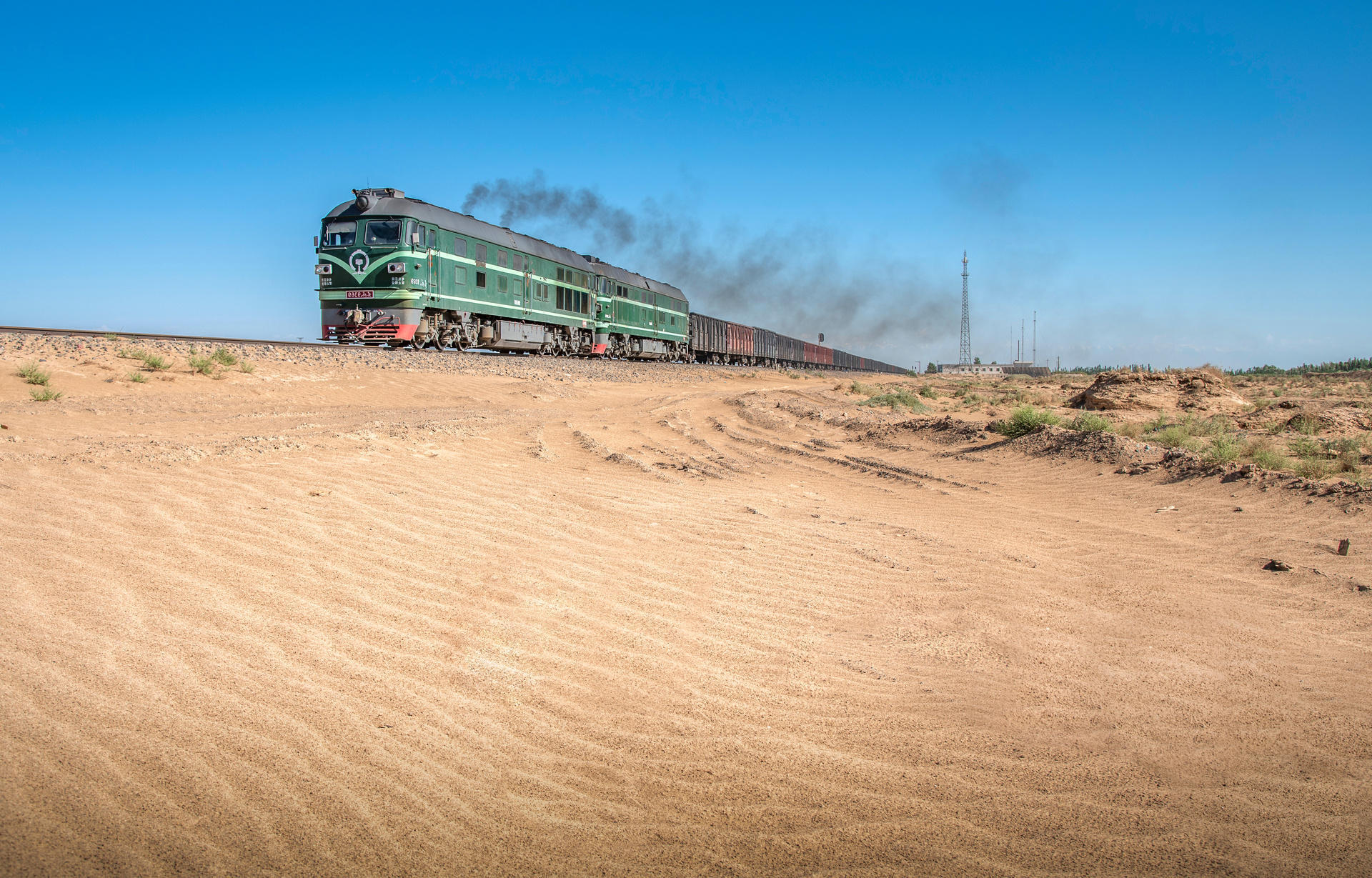 CRRC Qingdao Sifang DF4B – photo 3