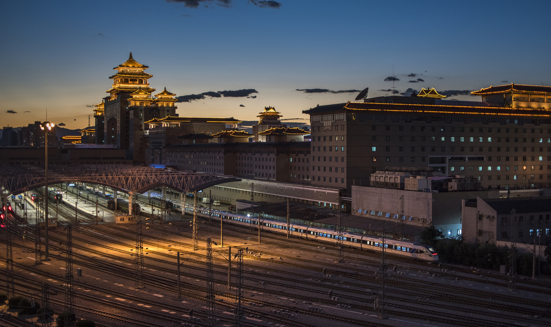 CRRC Qingdao Sifang CRH6A – photo 3
