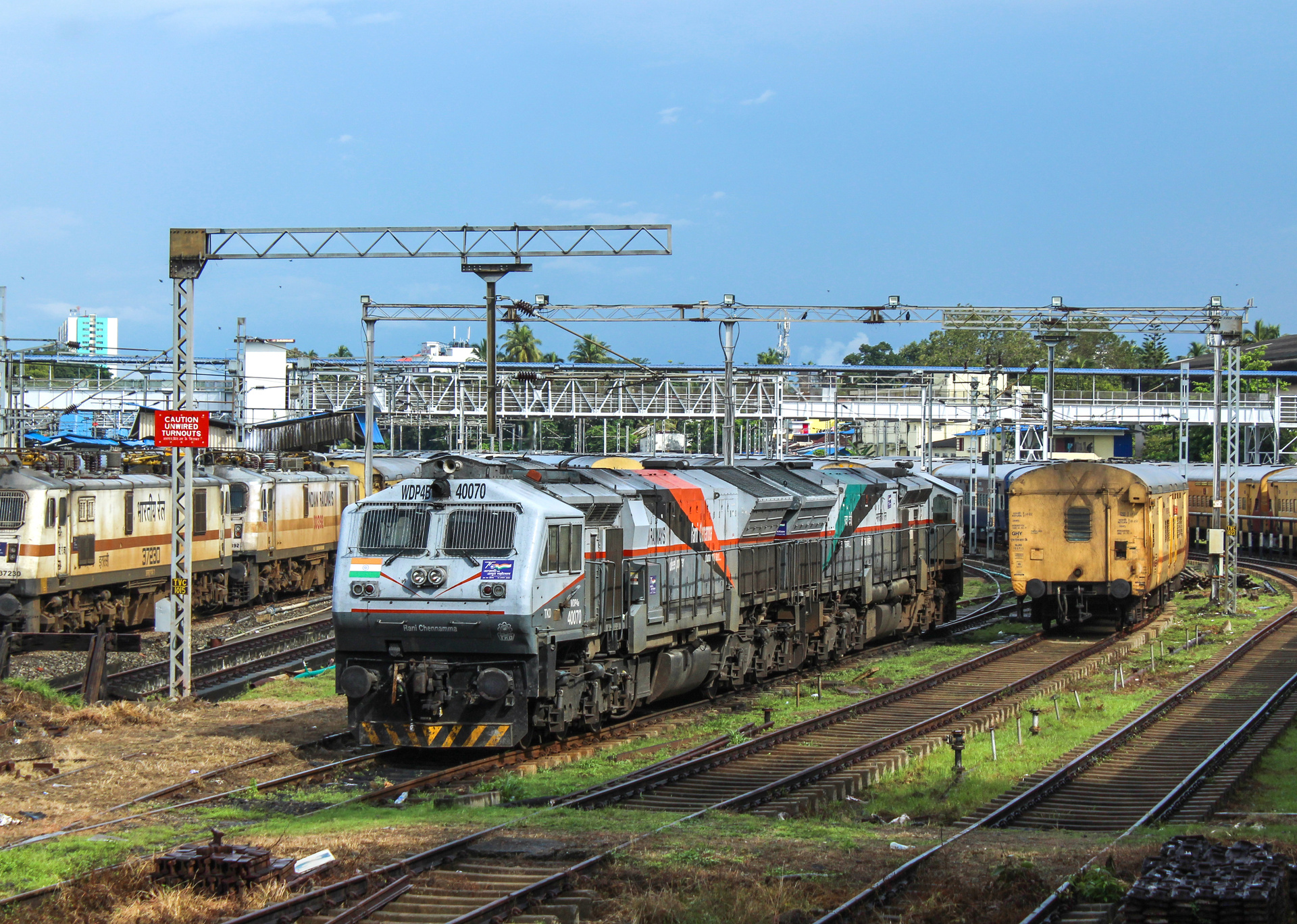 EMD GT46PAC – photo 12