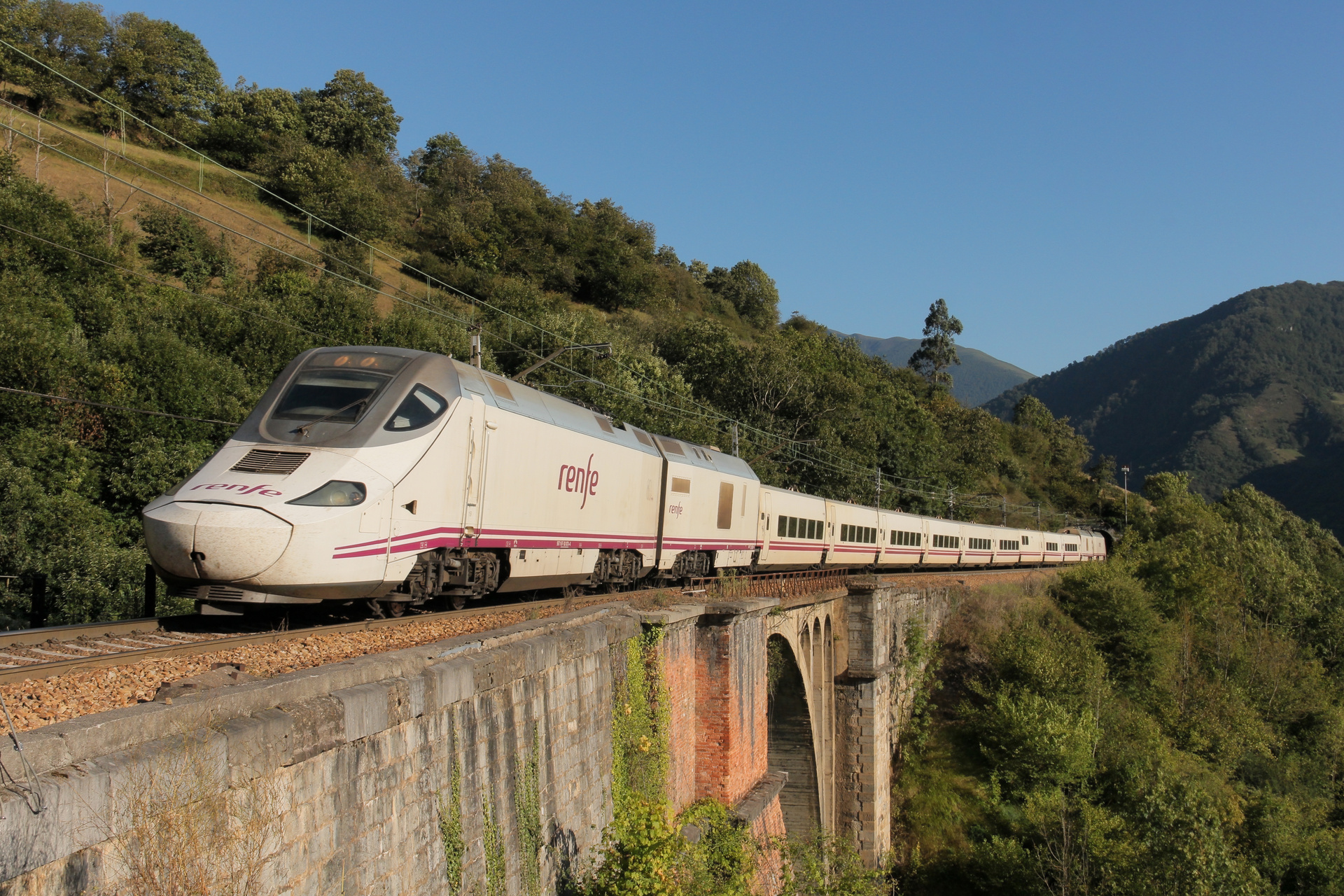 Bombardier RENFE 730 – photo 4