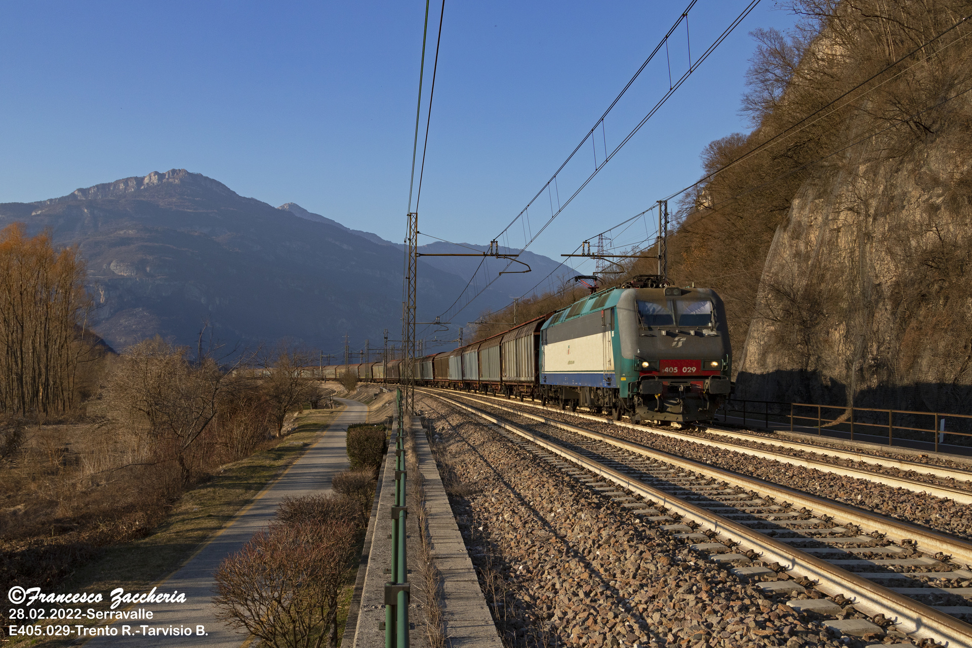 Bombardier E405 – photo 22