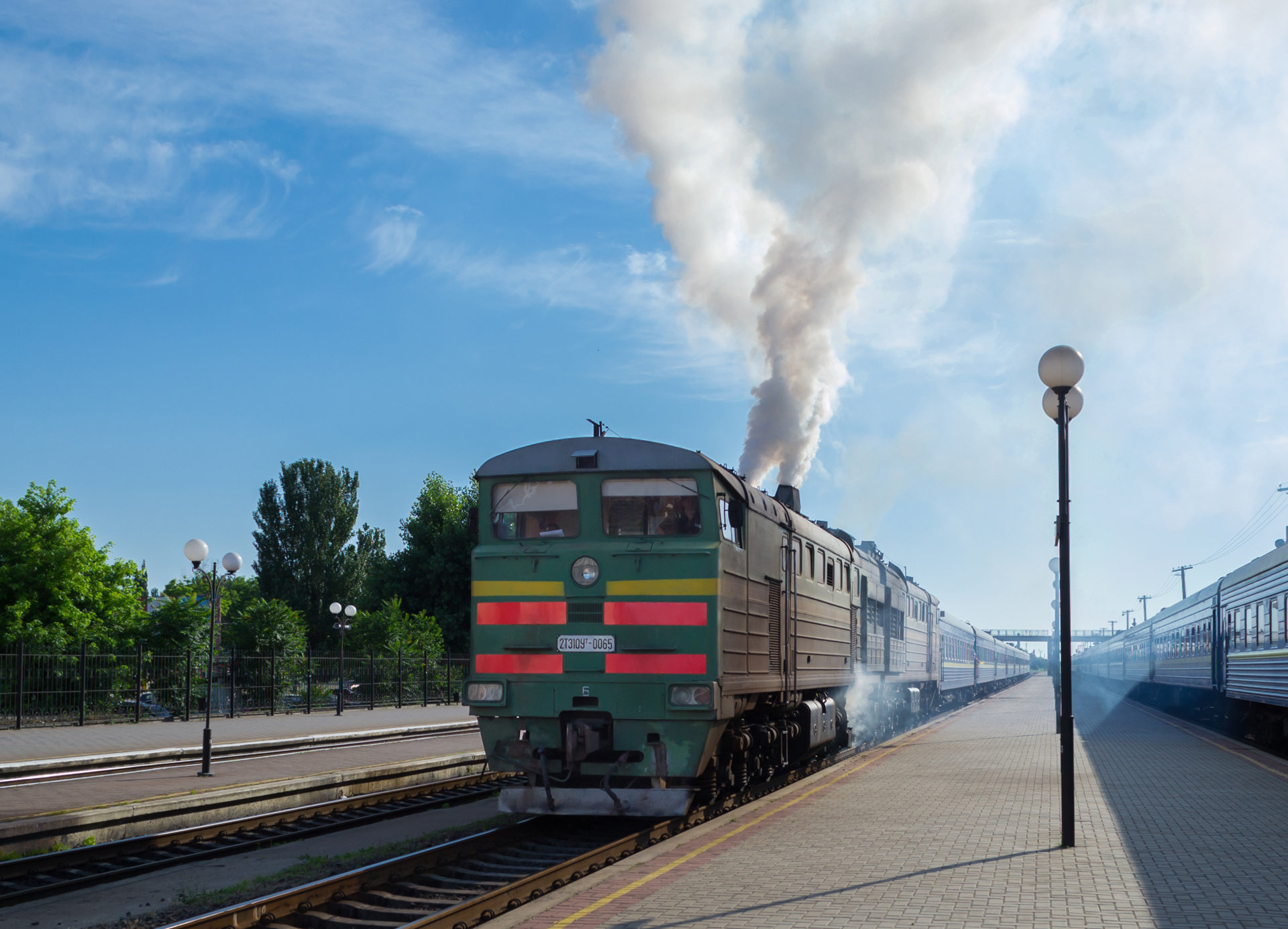 Luhanskteplovoz 2TE10UT – photo 8