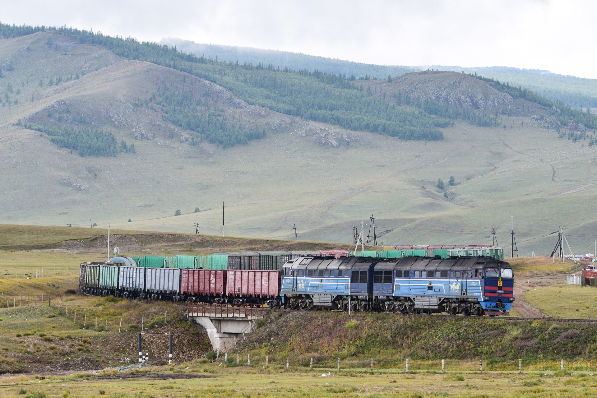 Luhanskteplovoz 2TE116U – photo 18