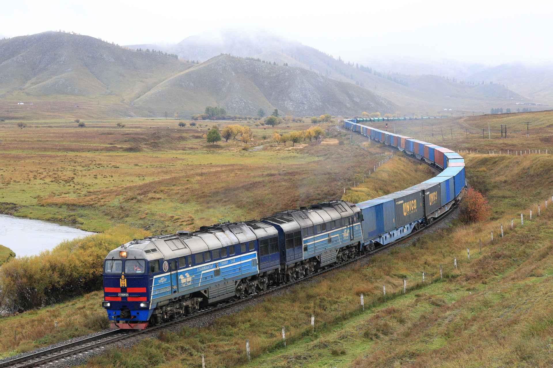 Luhanskteplovoz 2TE116U – photo 14