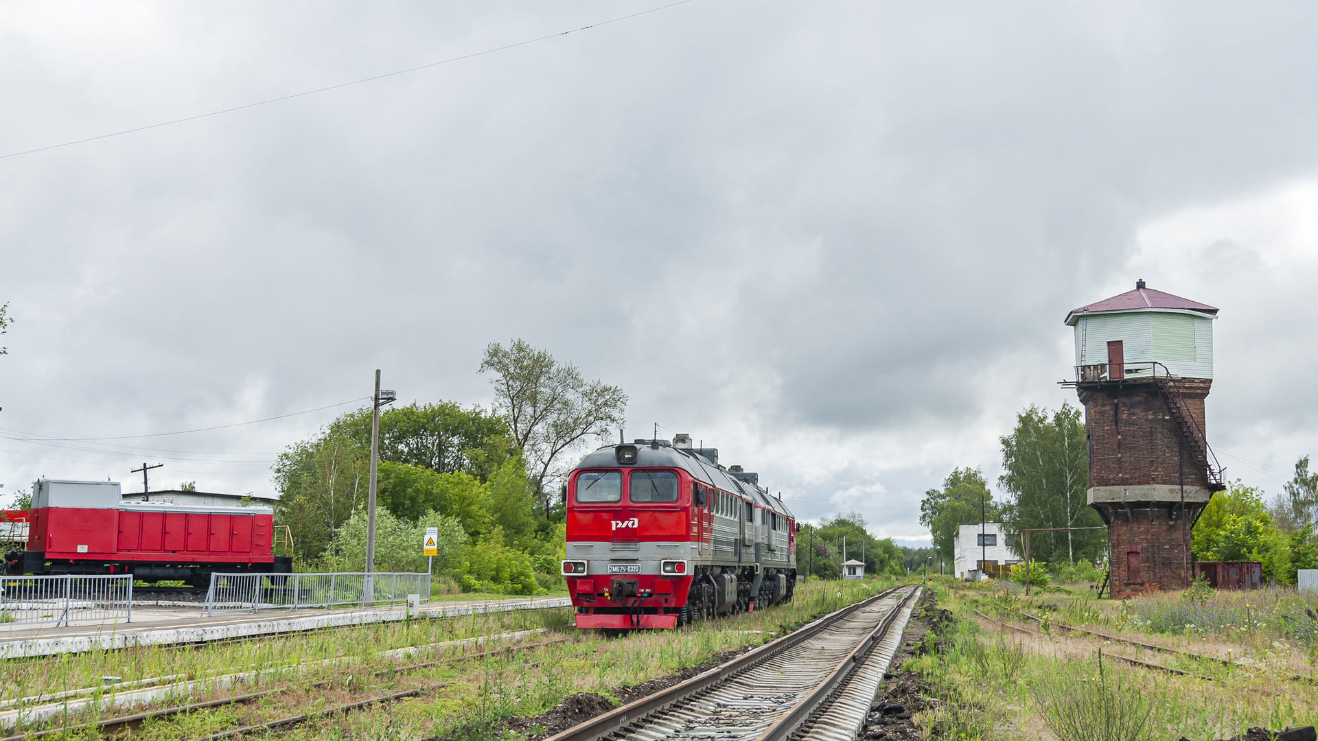 Luhanskteplovoz 2M62U – foto 18
