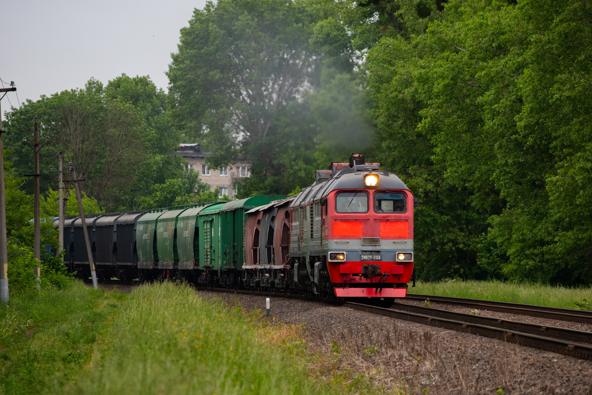Luhanskteplovoz 2M62U – foto 14