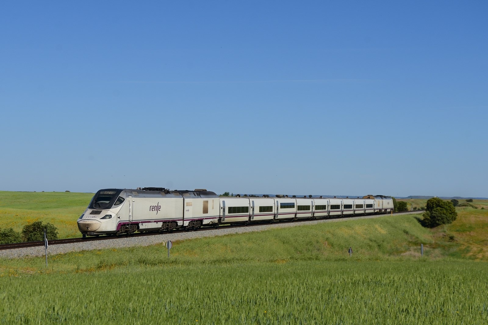 Bombardier RENFE 730 – photo 6