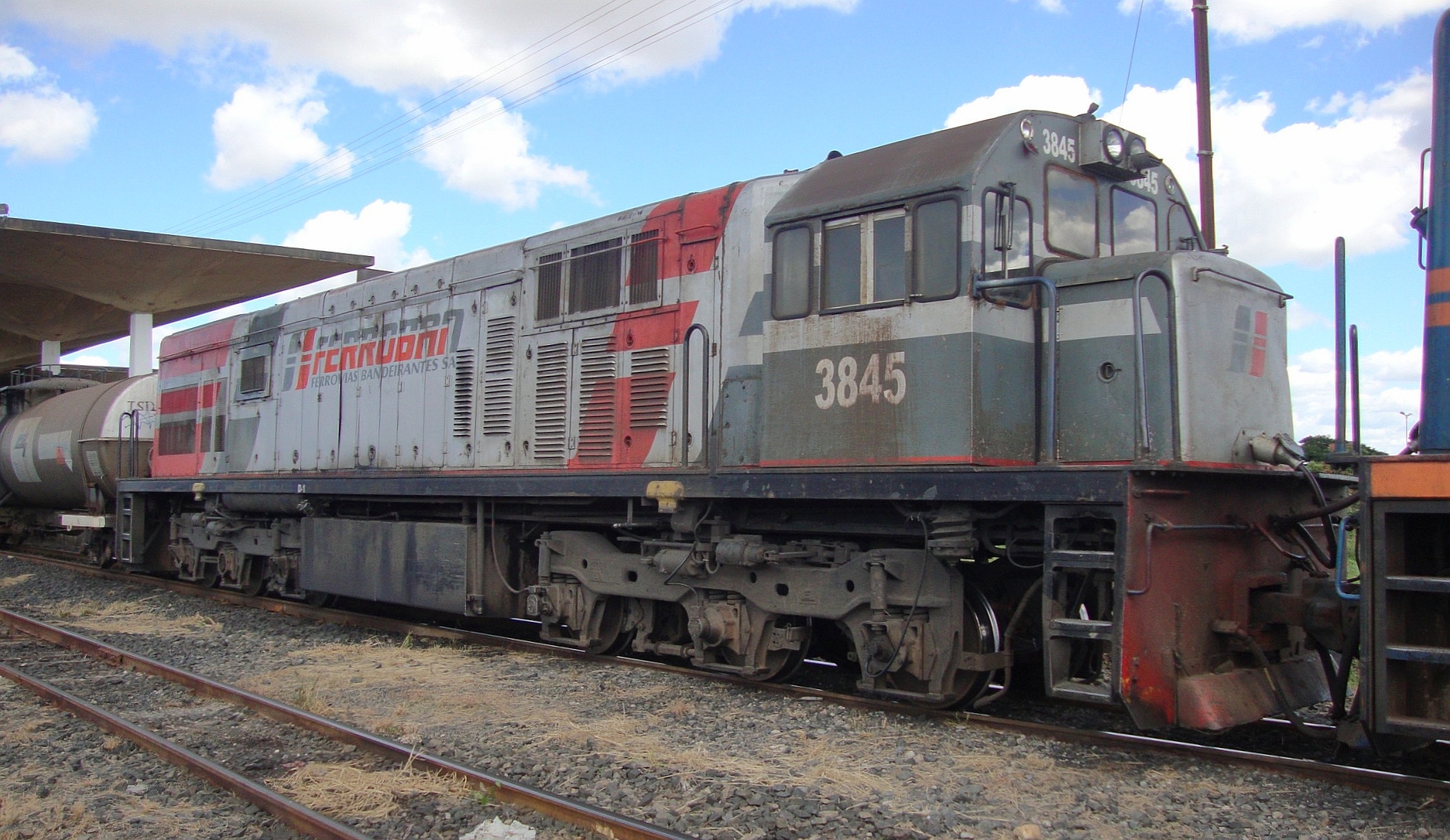 GE U20C 1000mm – foto 14