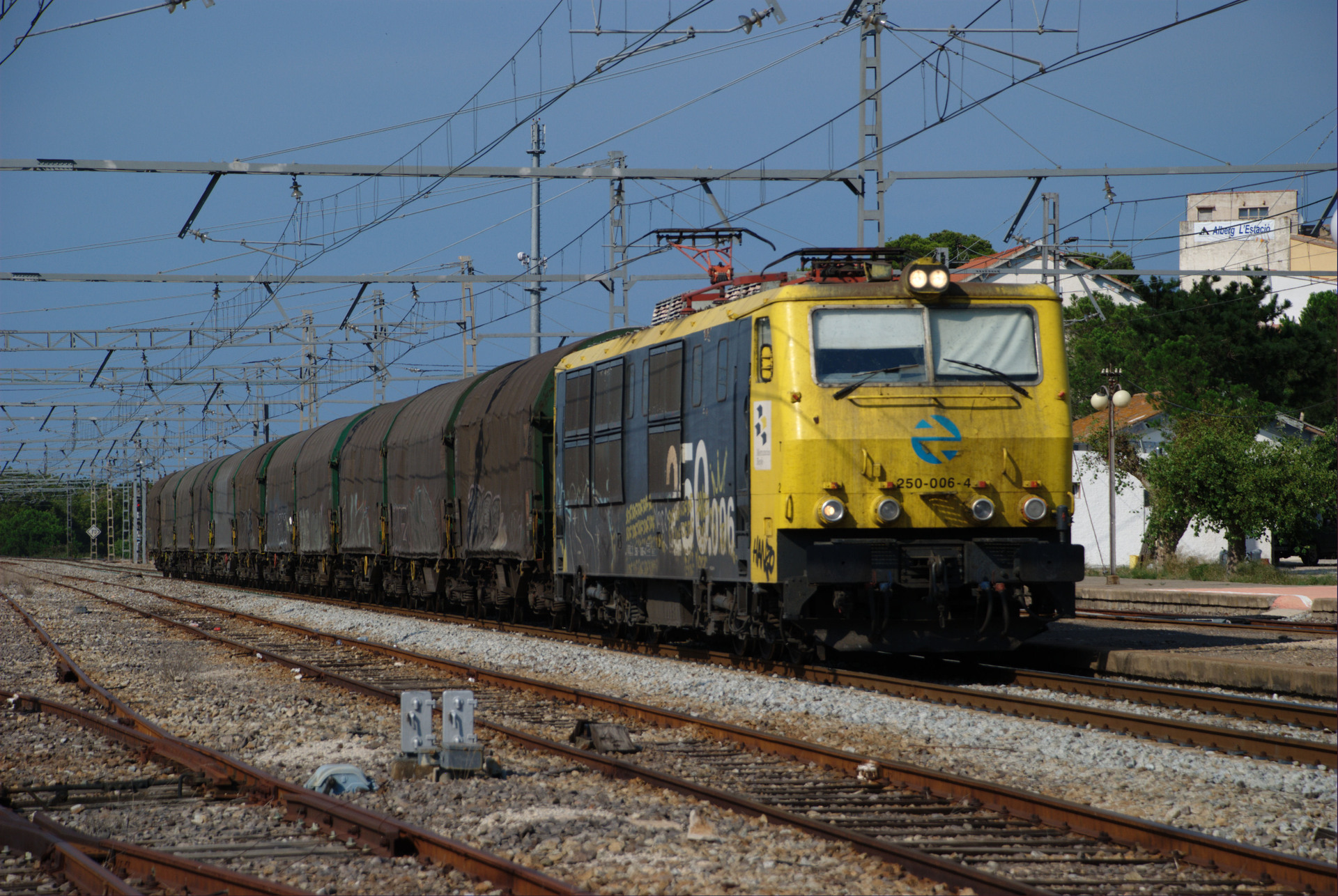 CAF RENFE 250 – photo 7
