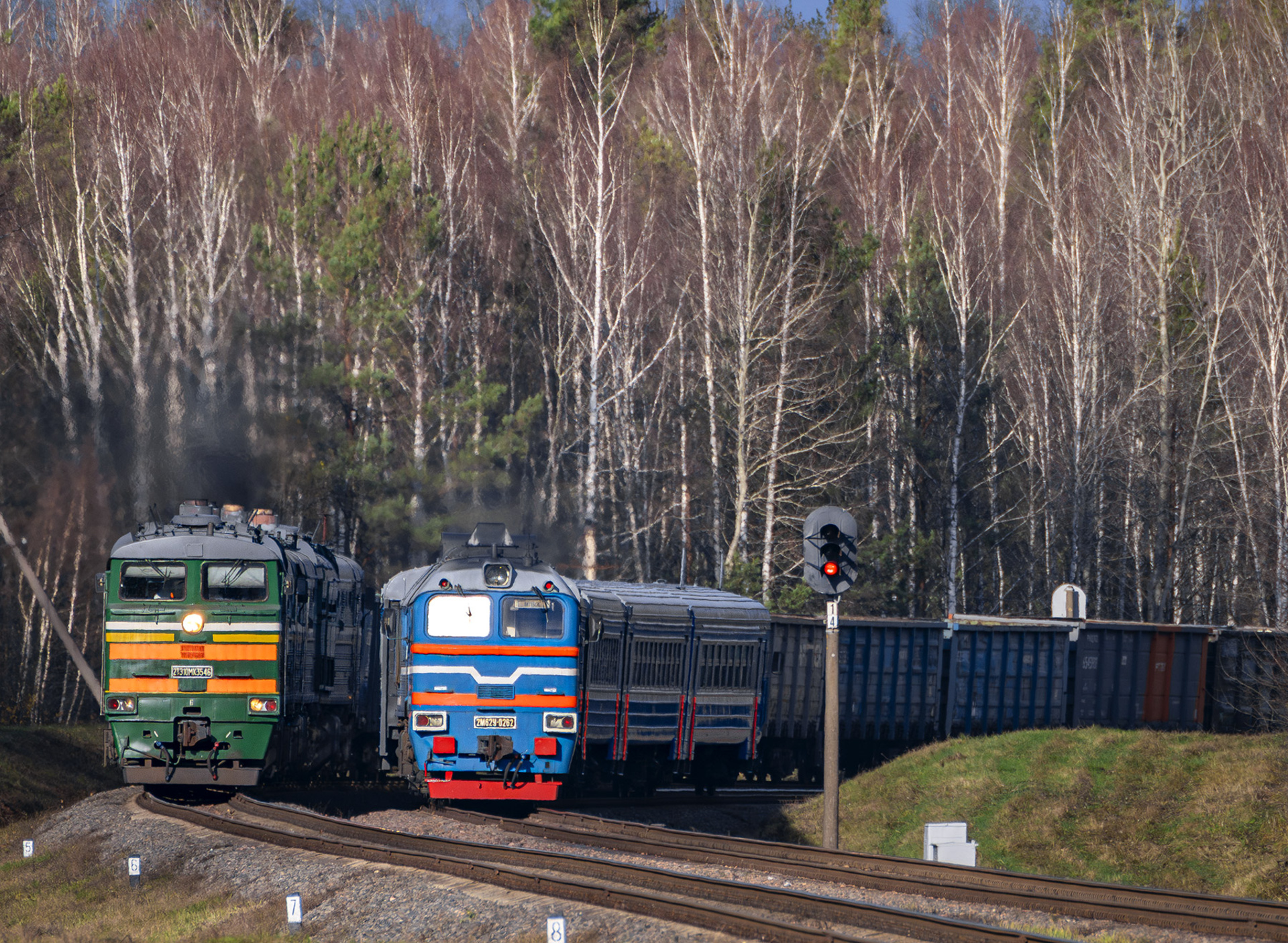 Luhanskteplovoz 2TE10M-K – photo 3