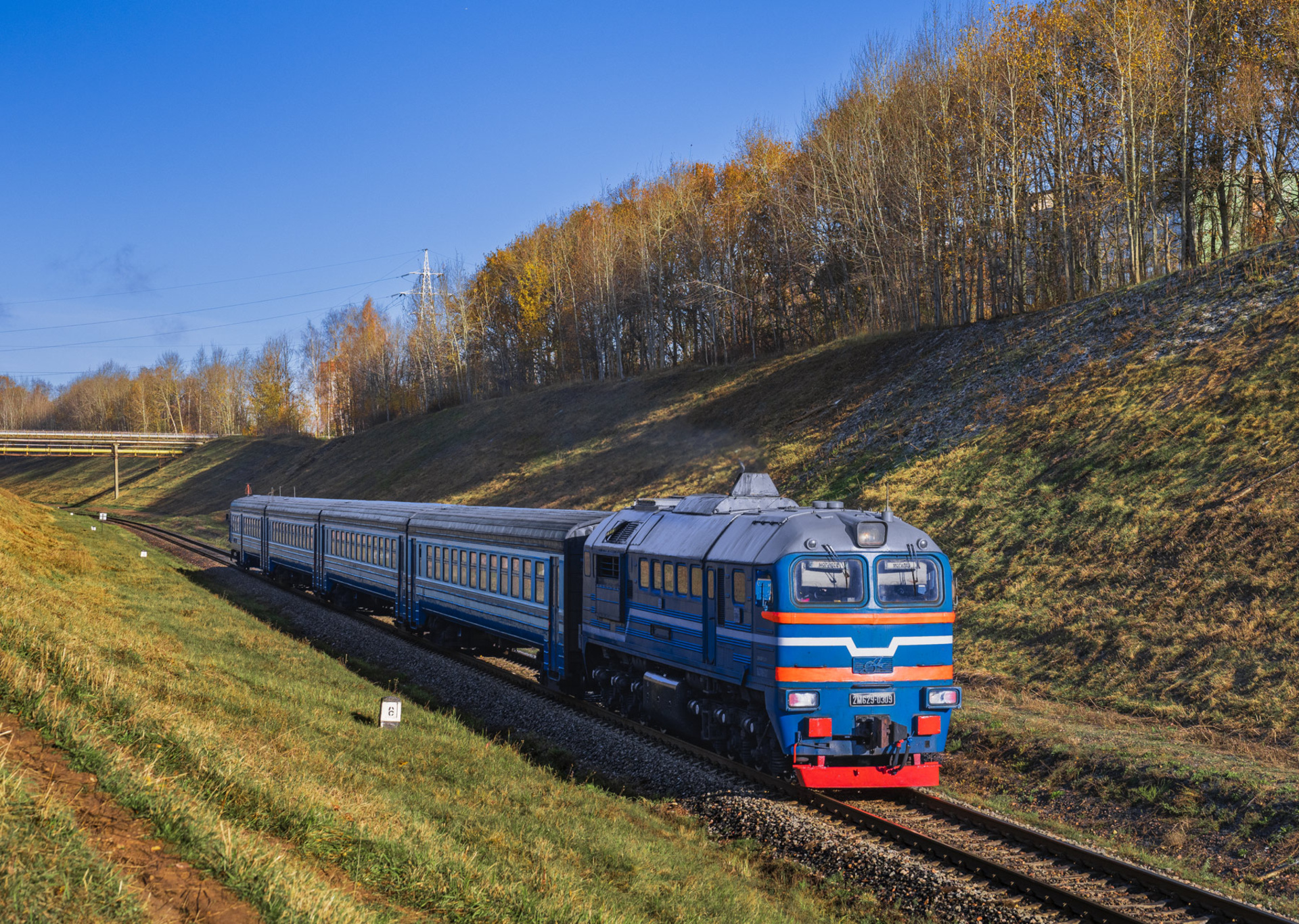 Luhanskteplovoz 2M62U – foto 5