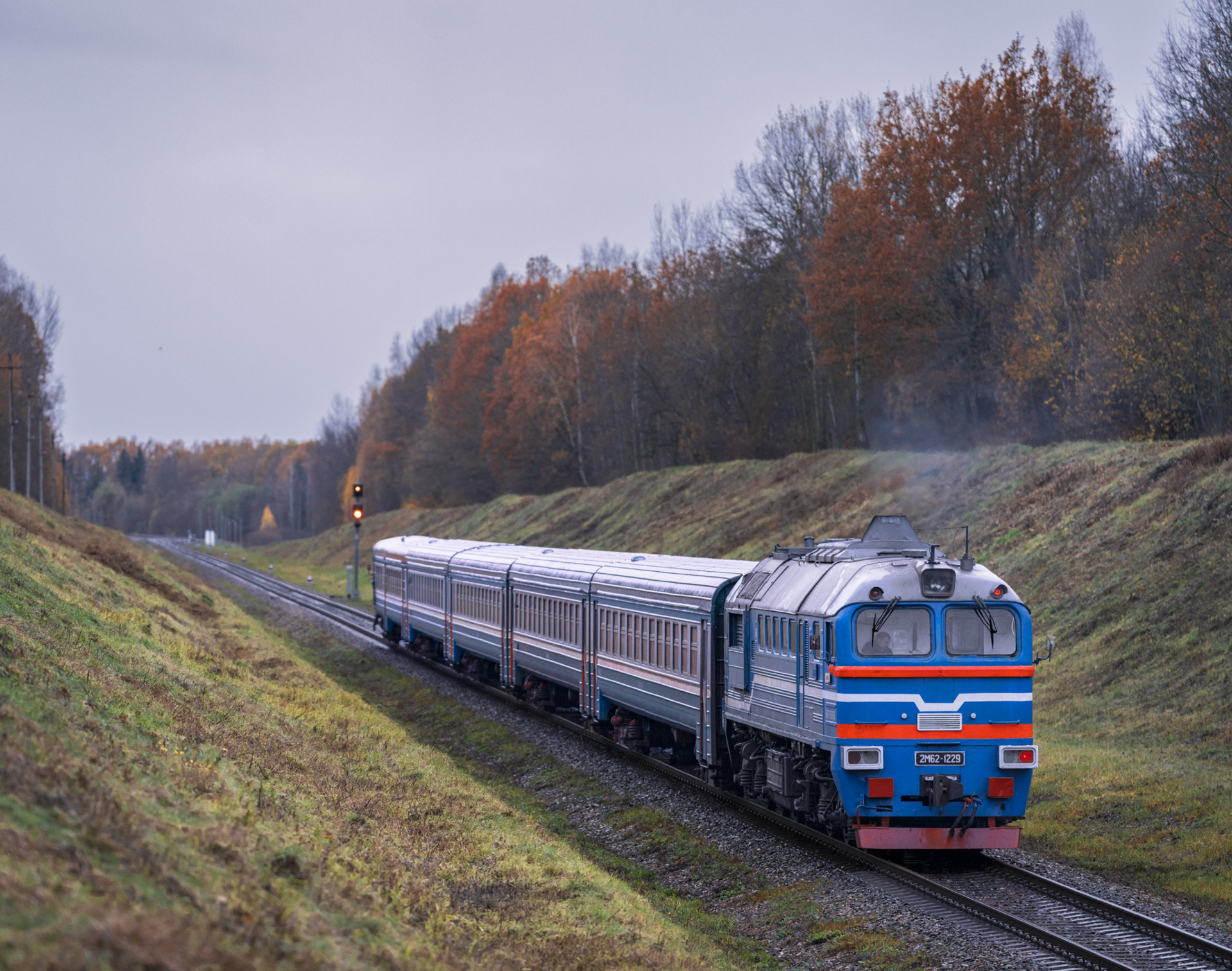 Luhanskteplovoz 2M62 – foto 3