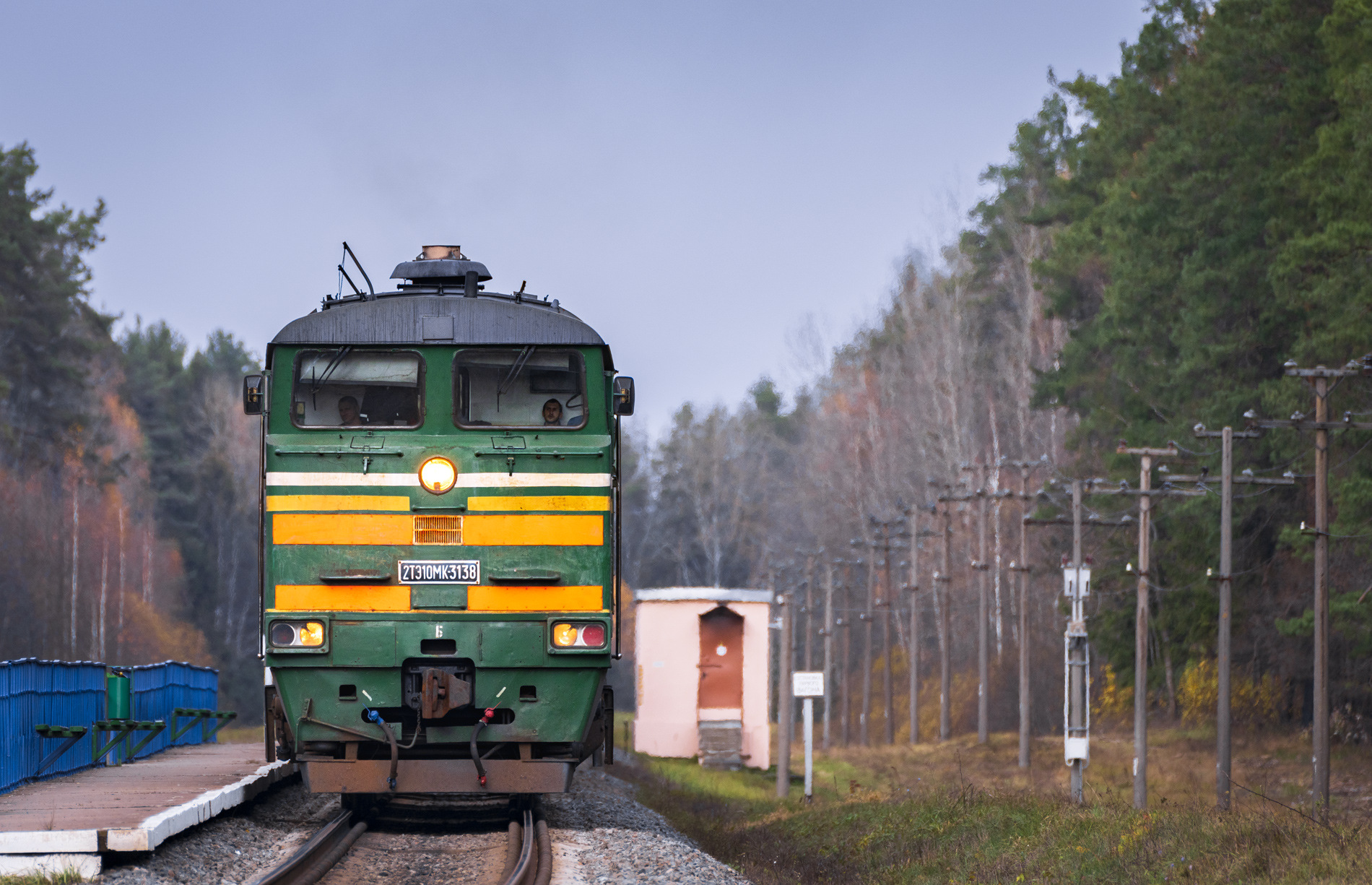Luhanskteplovoz 2TE10M-K – photo 6