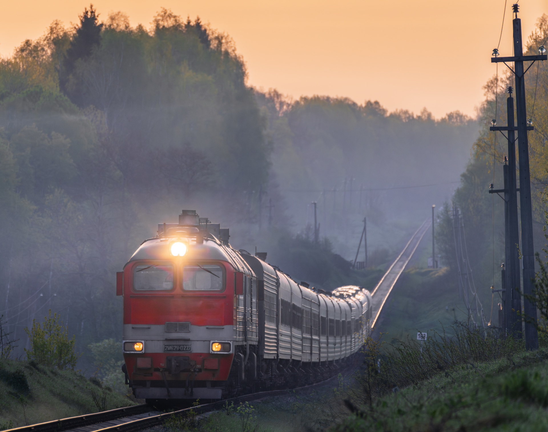 Luhanskteplovoz 2M62U – foto 15
