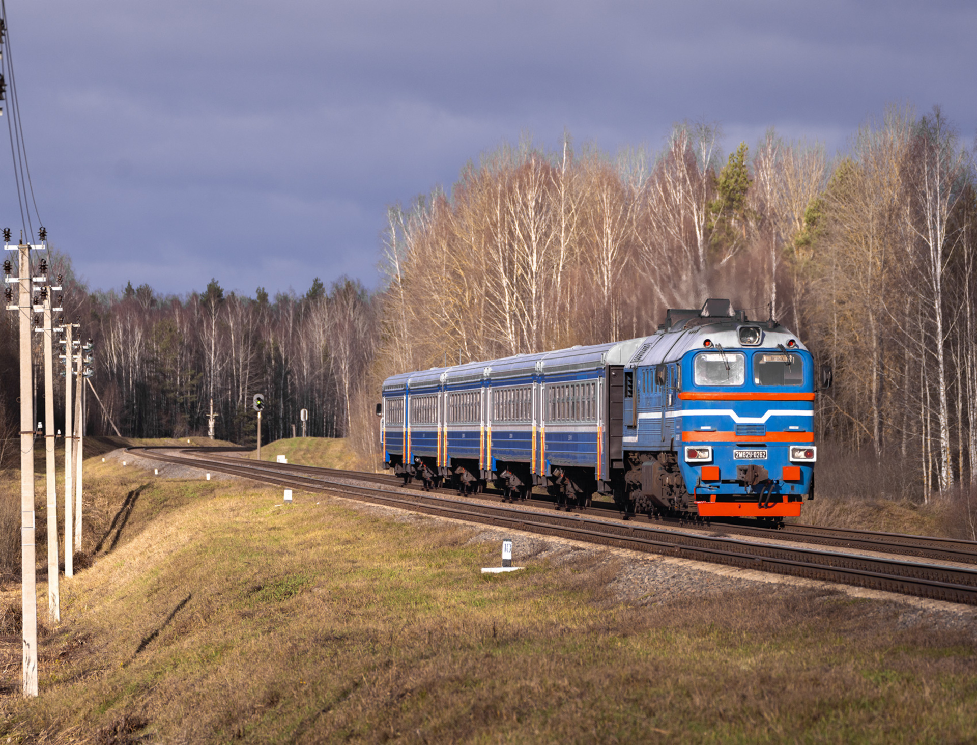 Luhanskteplovoz 2M62U – foto 4