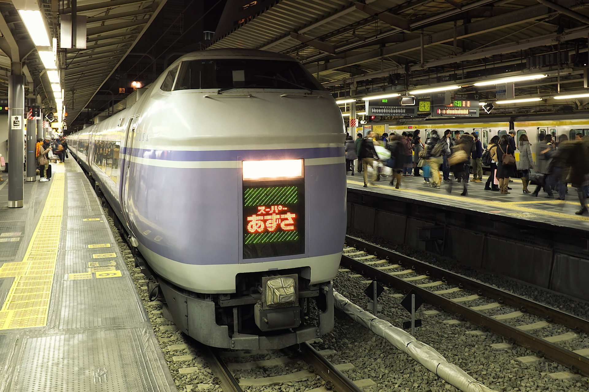 Nippon Sharyo E351 series – photo 4