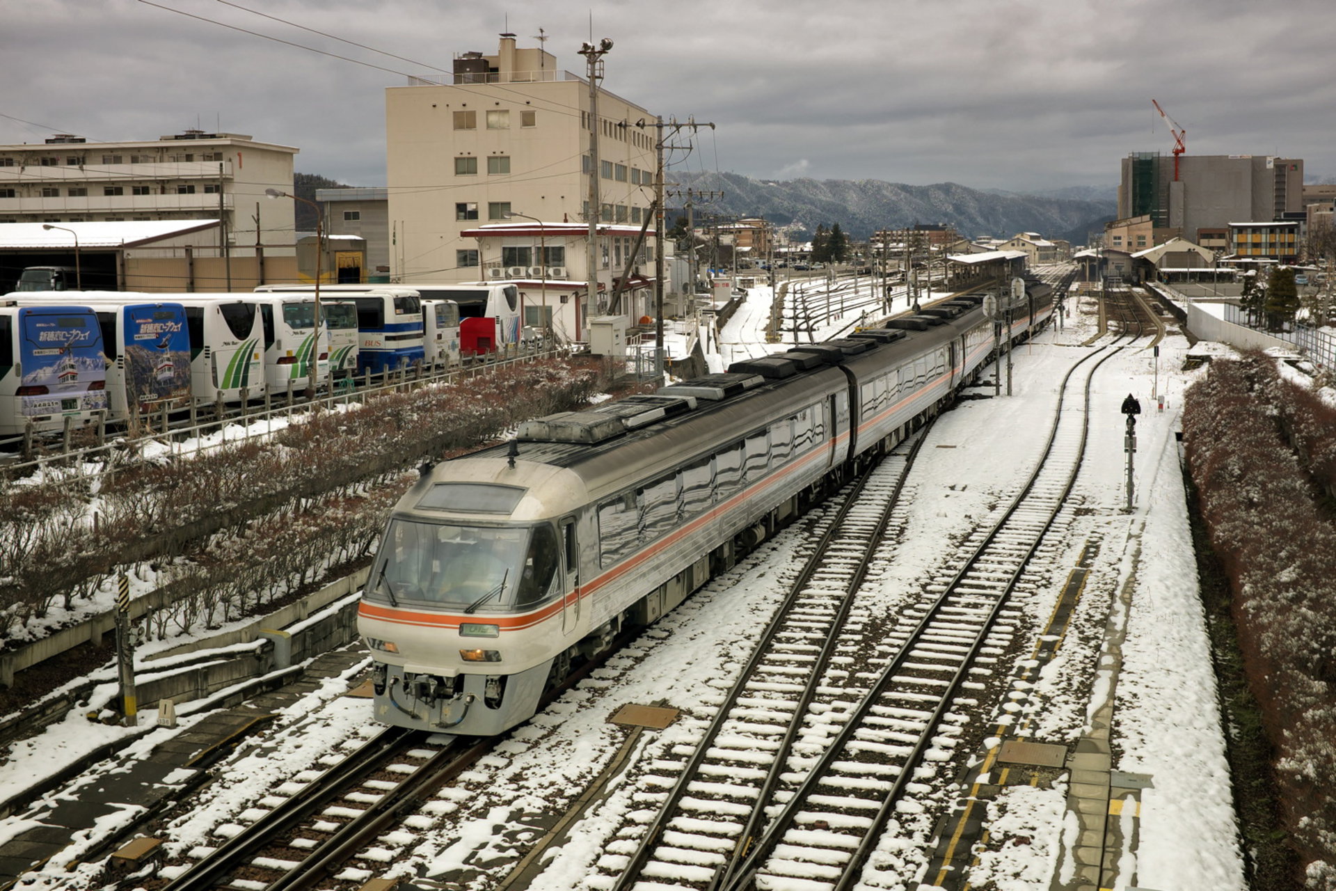 Nippon Sharyo KiHa 85 – photo 10