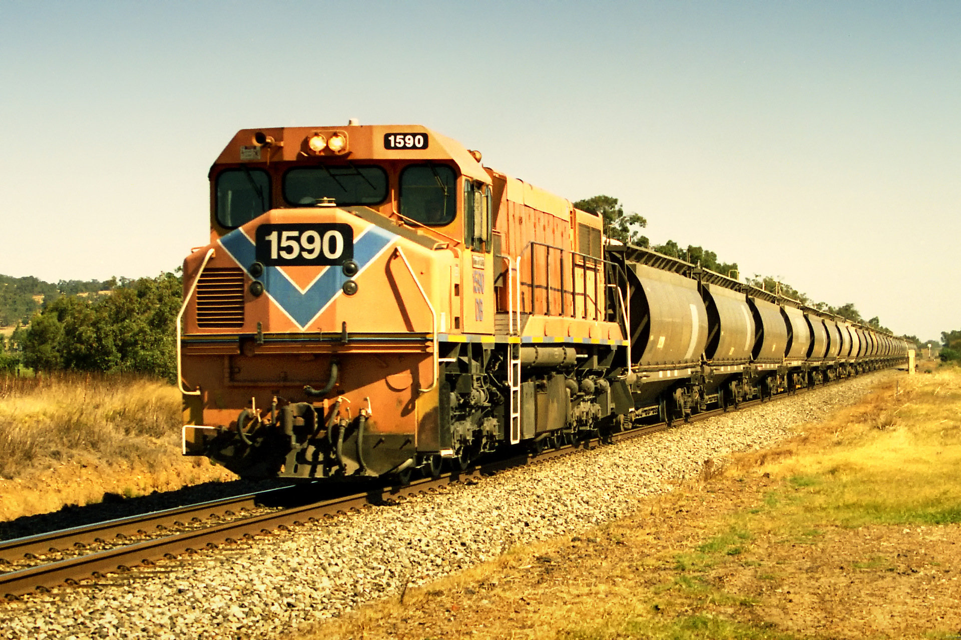 EMD G26C-2 – photo 6
