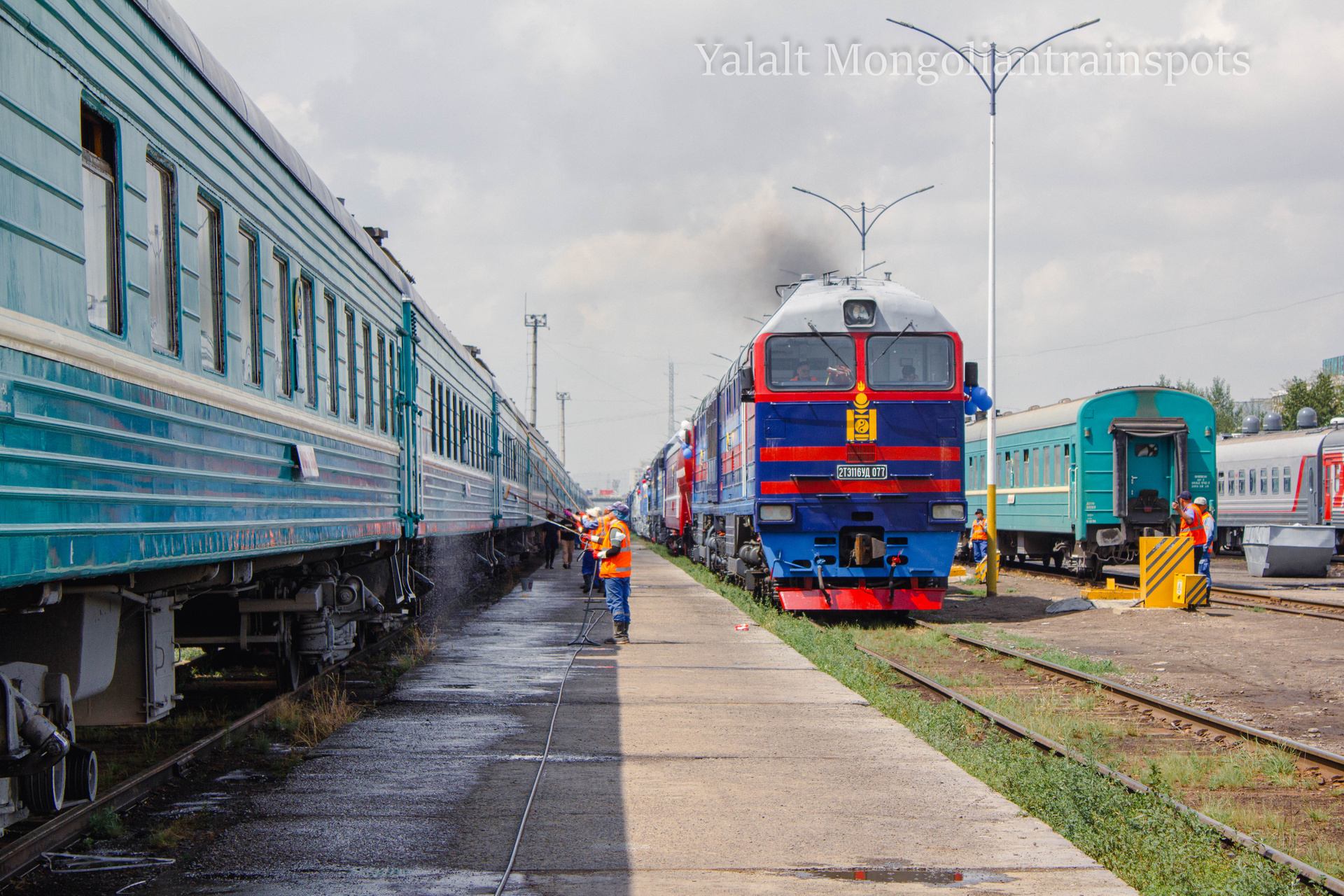 Luhanskteplovoz 2TE116UD – photo 5