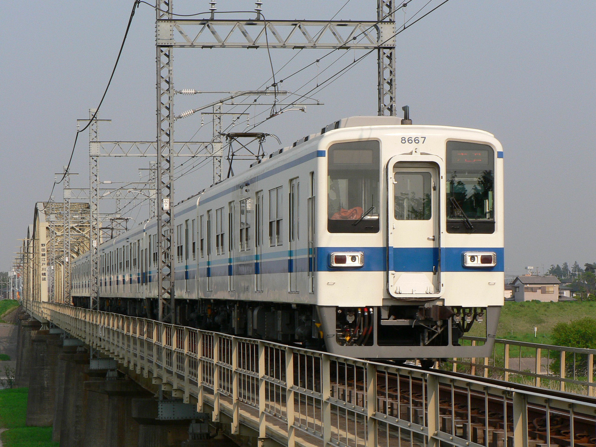 FHI Tobu 8000 – photo 11